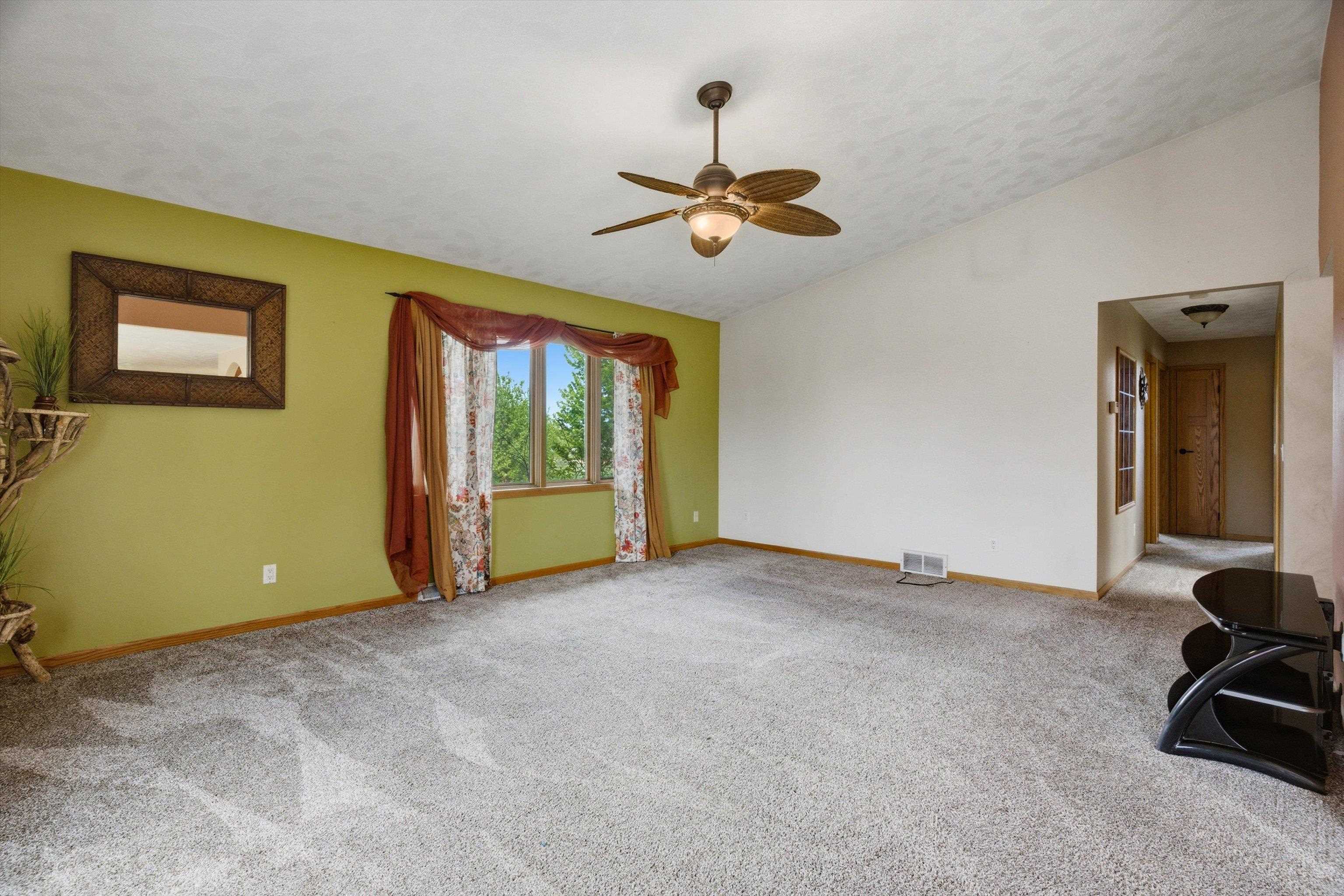 207900 ABE LINCOLN AVENUE, Marshfield, Wisconsin 54449, 3 Bedrooms Bedrooms, ,3 BathroomsBathrooms,Residential,For Sale,207900 ABE LINCOLN AVENUE,22602211