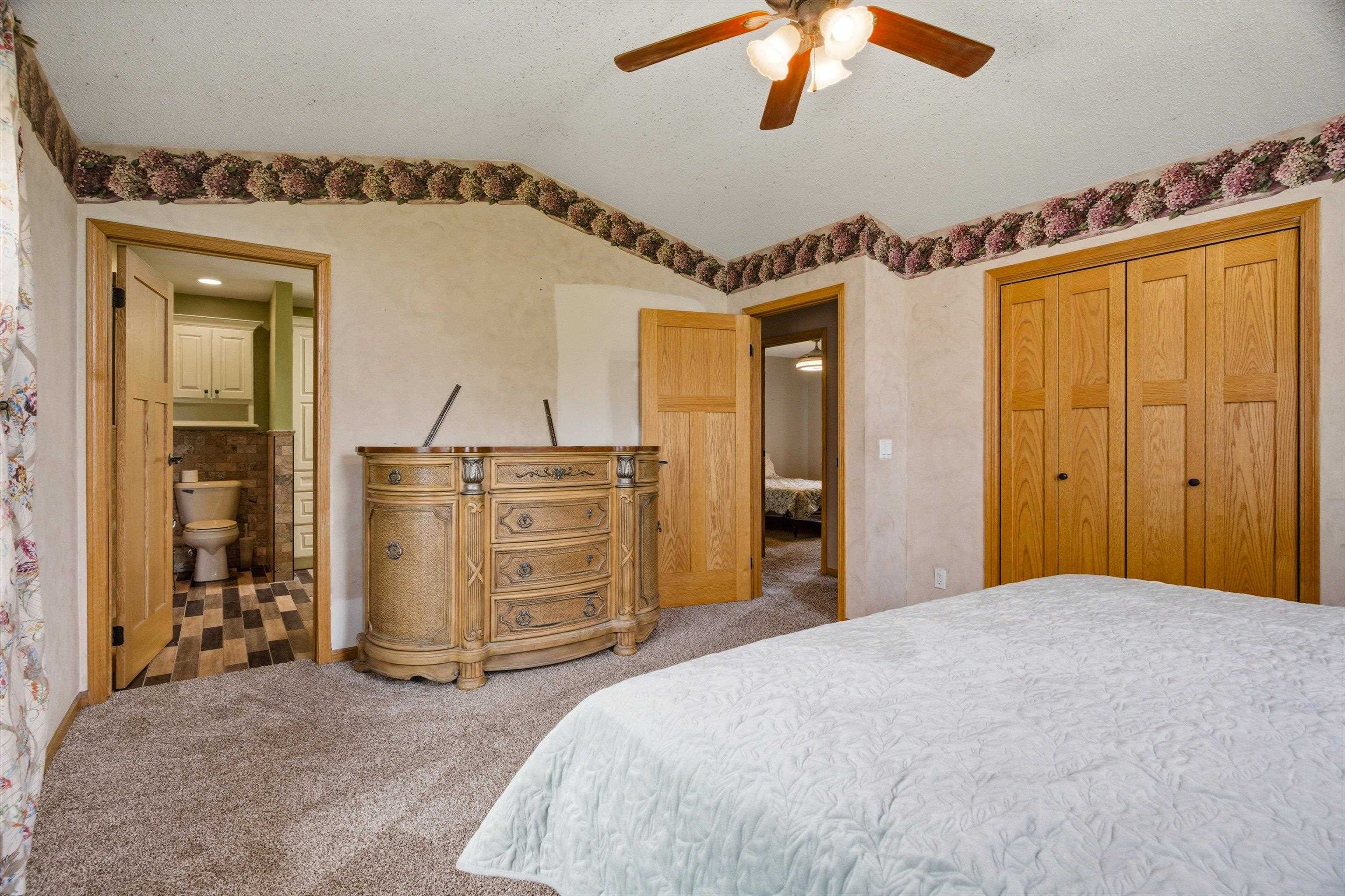 207900 ABE LINCOLN AVENUE, Marshfield, Wisconsin 54449, 3 Bedrooms Bedrooms, ,3 BathroomsBathrooms,Residential,For Sale,207900 ABE LINCOLN AVENUE,22602211
