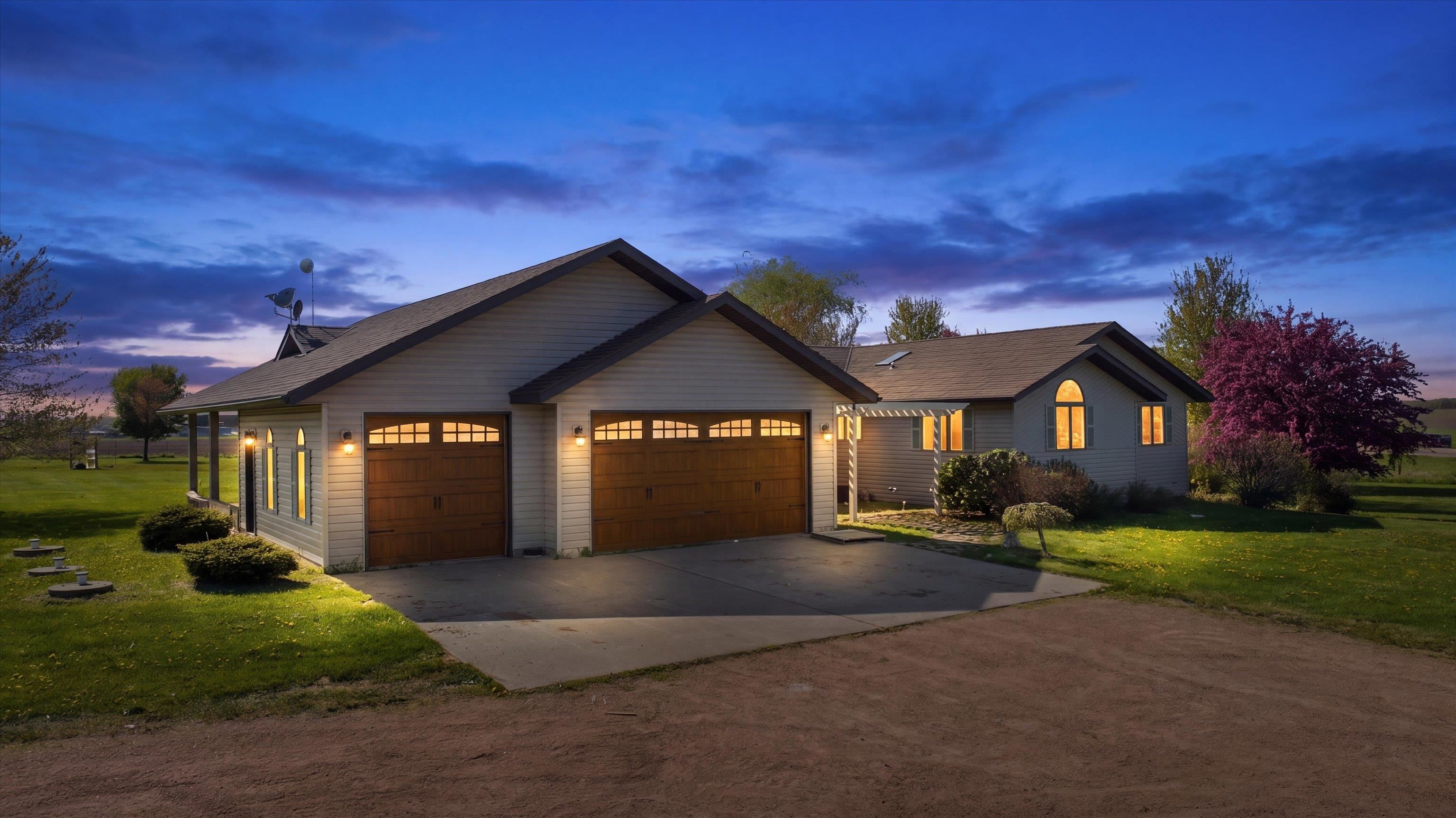 207900 ABE LINCOLN AVENUE, Marshfield, Wisconsin 54449, 3 Bedrooms Bedrooms, ,3 BathroomsBathrooms,Residential,For Sale,207900 ABE LINCOLN AVENUE,22602211