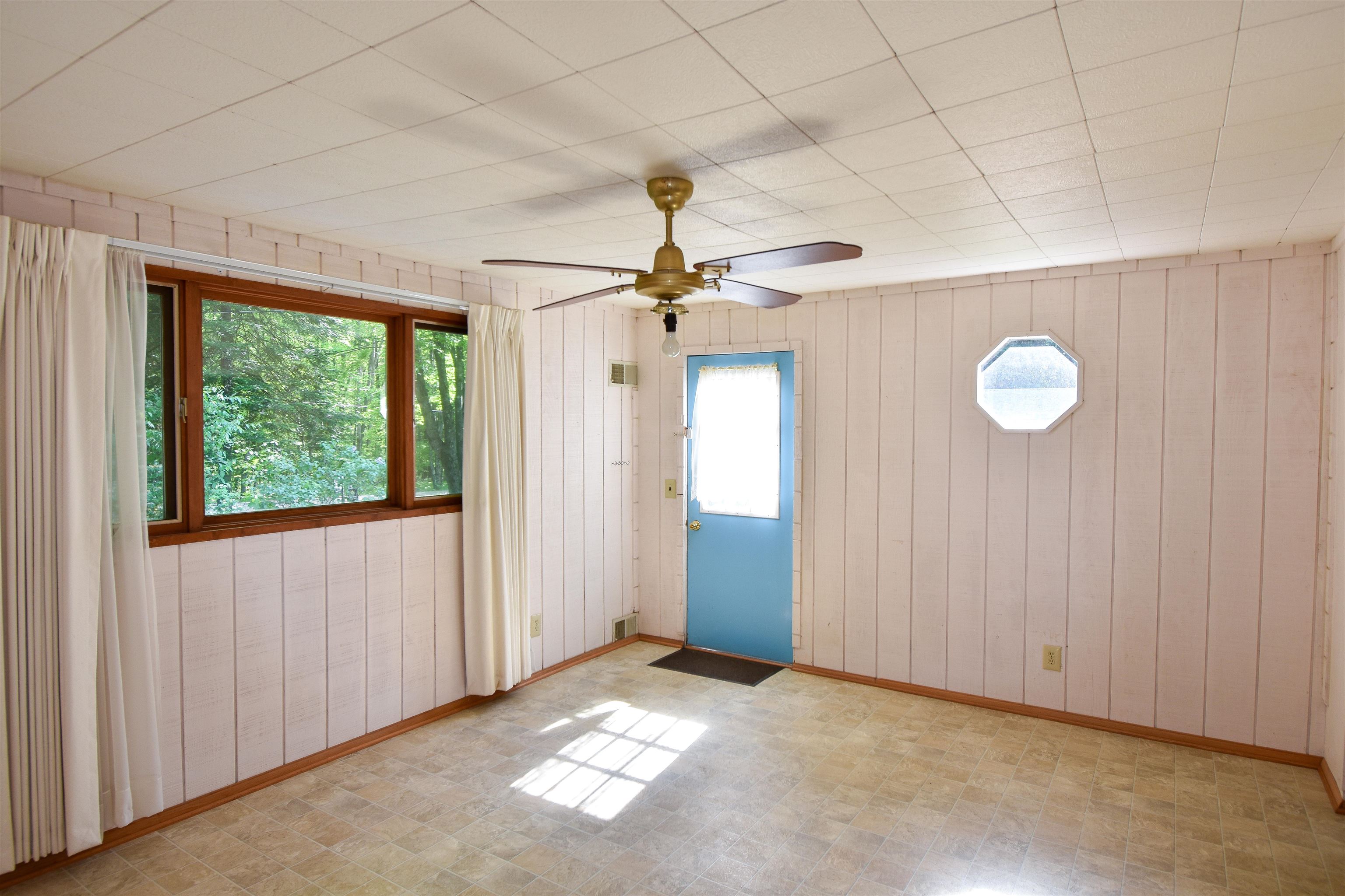 902 ROCKY RIDGE DRIVE, Stevens Point, Wisconsin 54482, 3 Bedrooms Bedrooms, ,1 BathroomBathrooms,Residential,For Sale,902 ROCKY RIDGE DRIVE,22602212