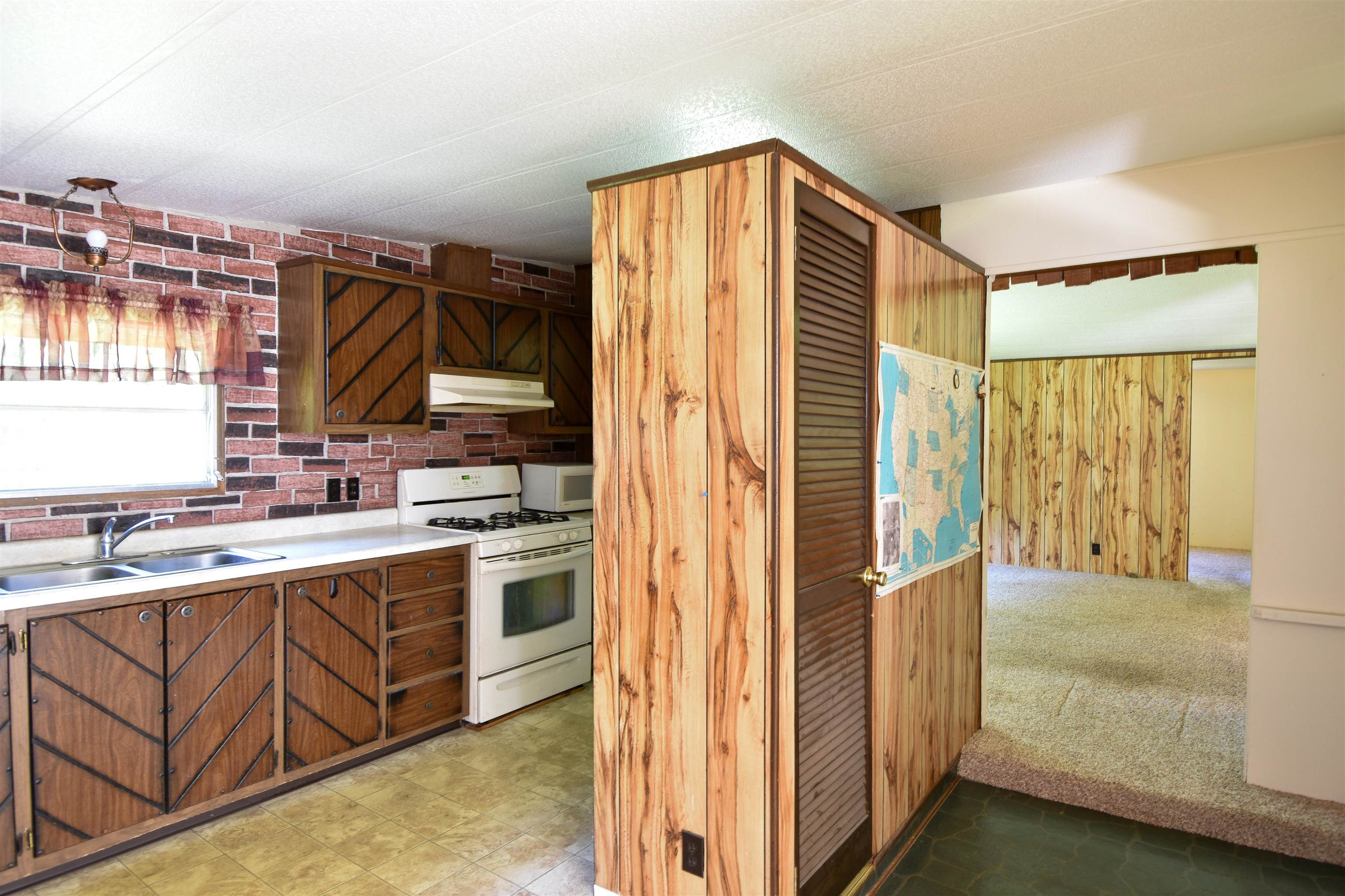 902 ROCKY RIDGE DRIVE, Stevens Point, Wisconsin 54482, 3 Bedrooms Bedrooms, ,1 BathroomBathrooms,Residential,For Sale,902 ROCKY RIDGE DRIVE,22602212