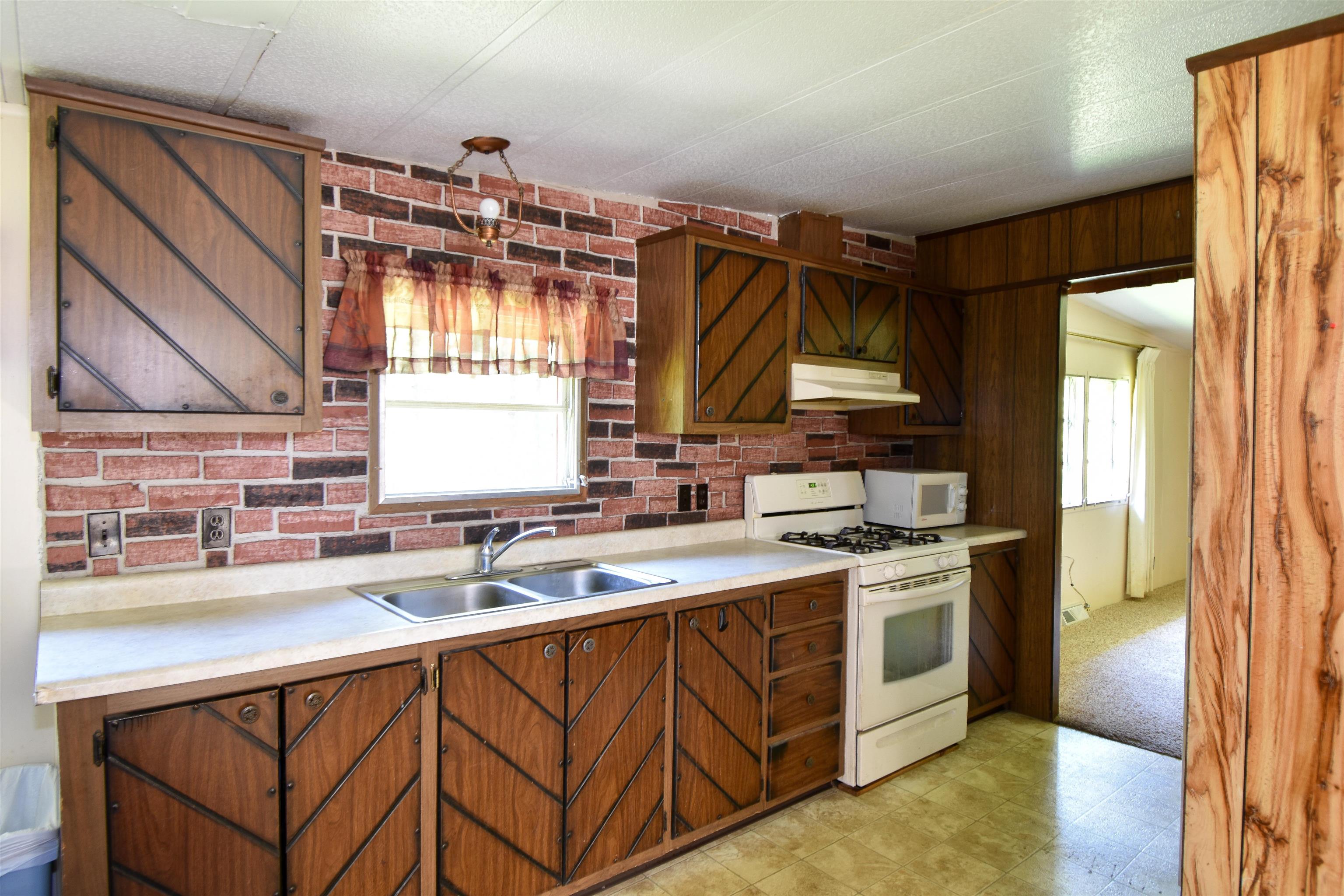 902 ROCKY RIDGE DRIVE, Stevens Point, Wisconsin 54482, 3 Bedrooms Bedrooms, ,1 BathroomBathrooms,Residential,For Sale,902 ROCKY RIDGE DRIVE,22602212