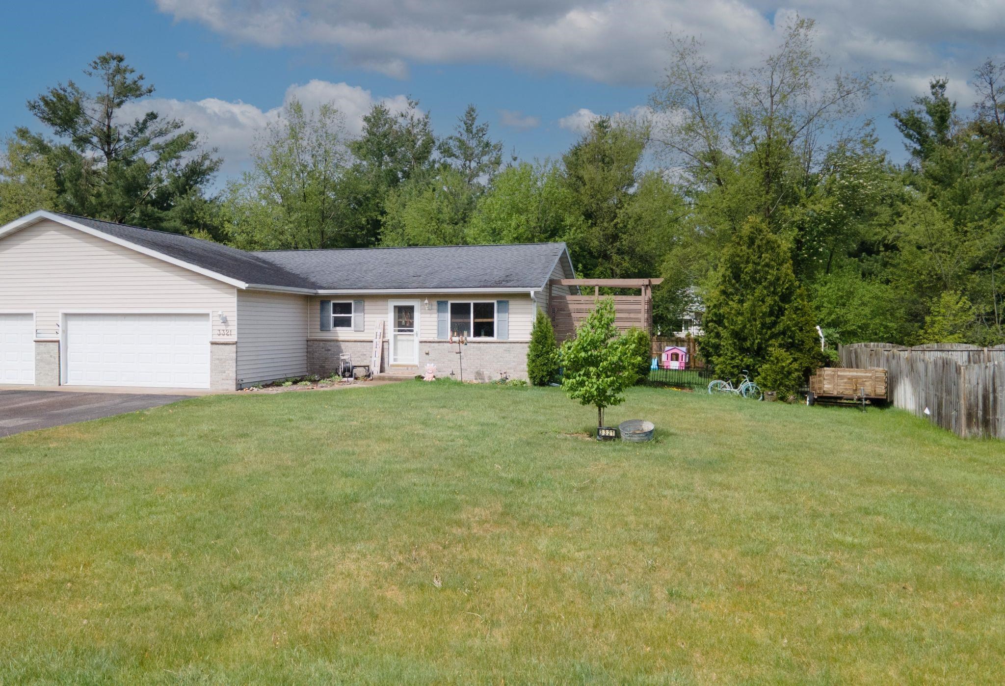 3321 ROSEWOOD DRIVE, Plover, Wisconsin 54467, 3 Bedrooms Bedrooms, ,2 BathroomsBathrooms,Residential,For Sale,3321 ROSEWOOD DRIVE,22602213