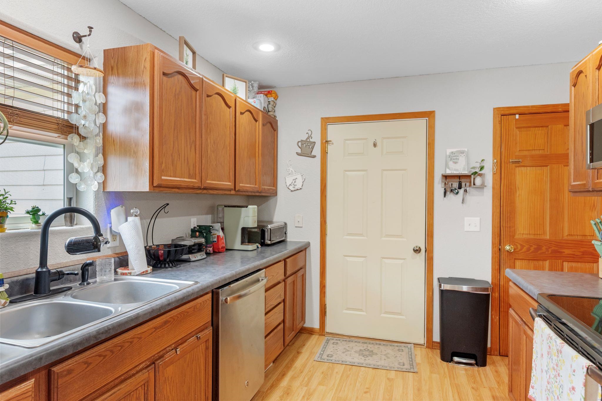 3321 ROSEWOOD DRIVE, Plover, Wisconsin 54467, 3 Bedrooms Bedrooms, ,2 BathroomsBathrooms,Residential,For Sale,3321 ROSEWOOD DRIVE,22602213