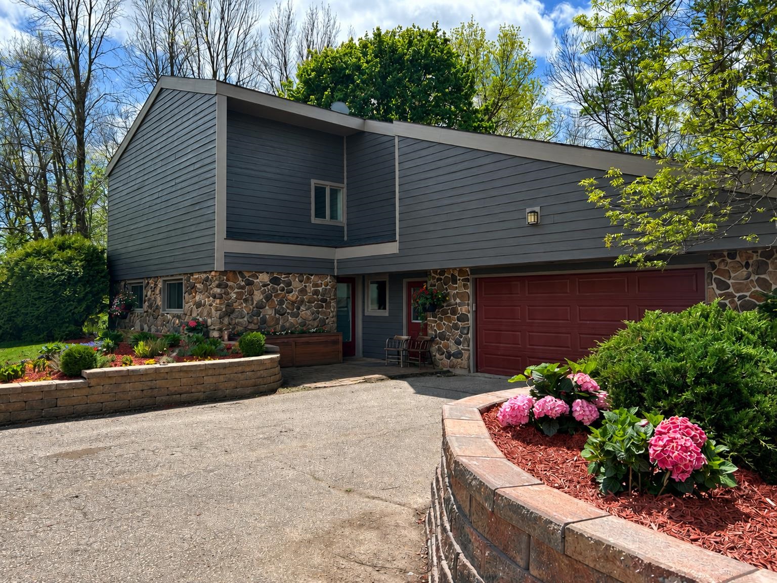 11101 ROBIN ROAD, Marshfield, Wisconsin 54449, 4 Bedrooms Bedrooms, ,3 BathroomsBathrooms,Residential,For Sale,11101 ROBIN ROAD,22602216