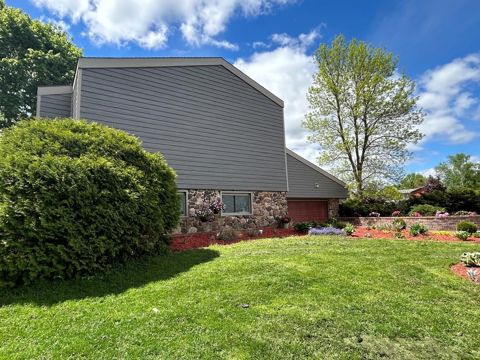 11101 ROBIN ROAD, Marshfield, Wisconsin 54449, 4 Bedrooms Bedrooms, ,3 BathroomsBathrooms,Residential,For Sale,11101 ROBIN ROAD,22602216