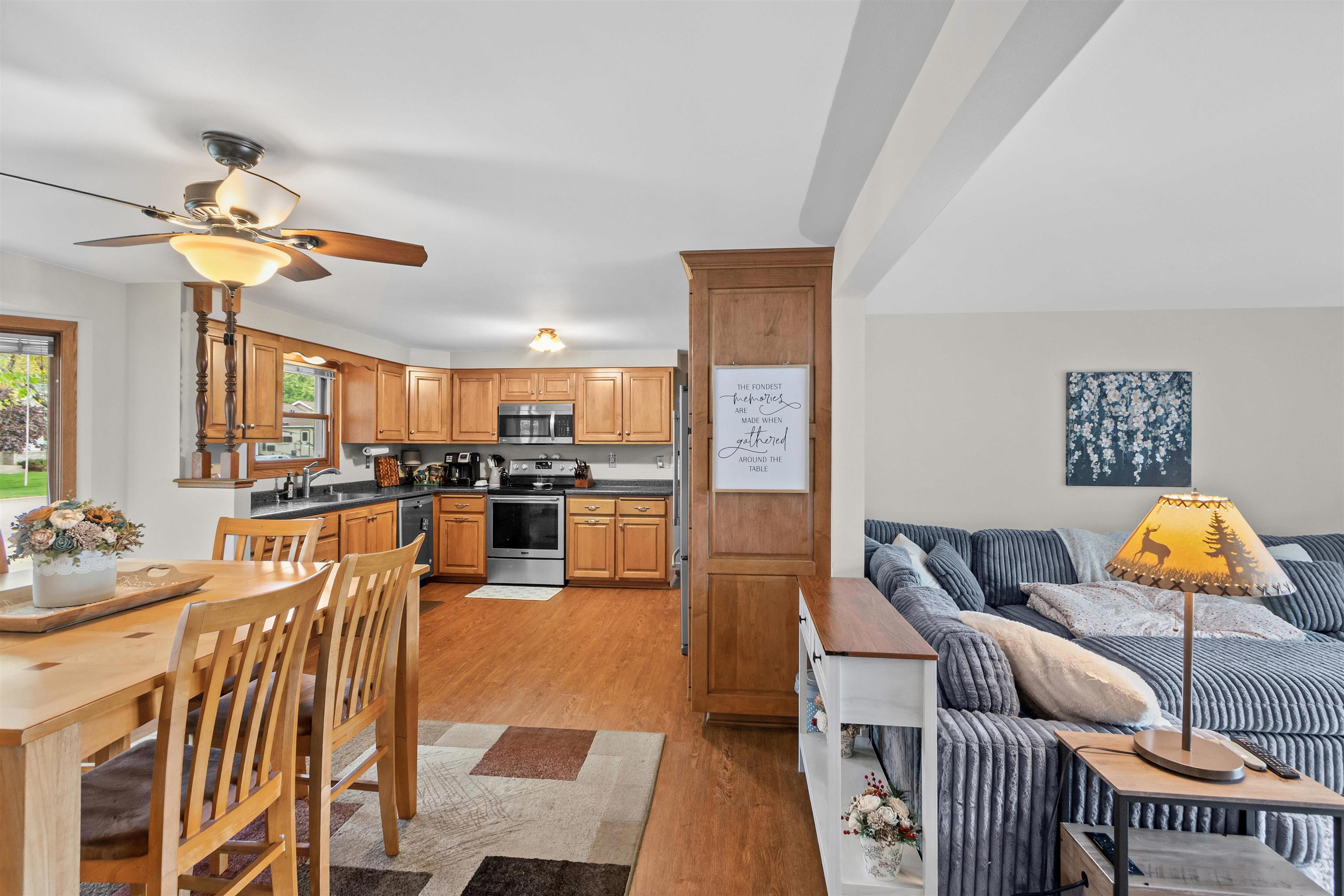 2931 4TH STREET SOUTH, Wisconsin Rapids, Wisconsin 54494, 2 Bedrooms Bedrooms, ,2 BathroomsBathrooms,Residential,For Sale,2931 4TH STREET SOUTH,22602217