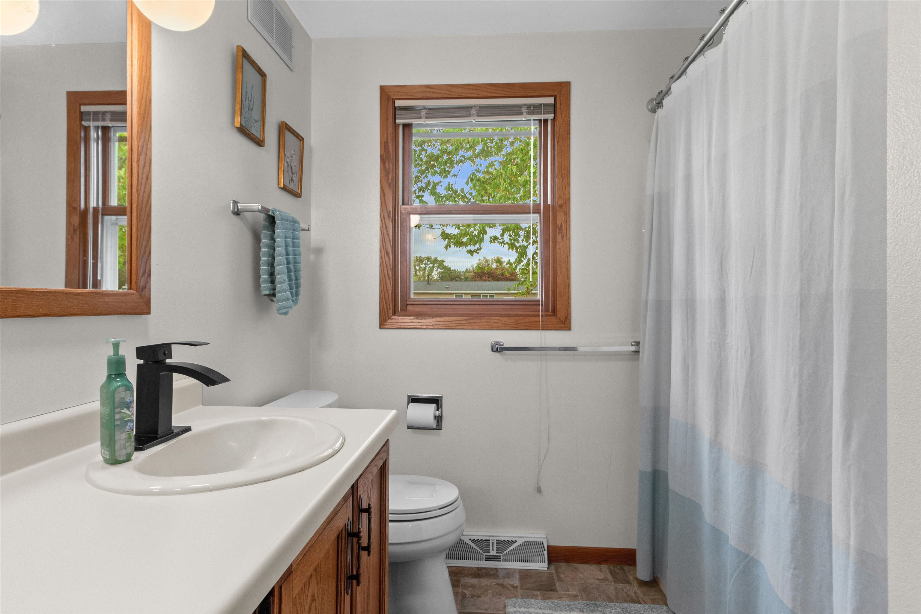 2931 4TH STREET SOUTH, Wisconsin Rapids, Wisconsin 54494, 2 Bedrooms Bedrooms, ,2 BathroomsBathrooms,Residential,For Sale,2931 4TH STREET SOUTH,22602217