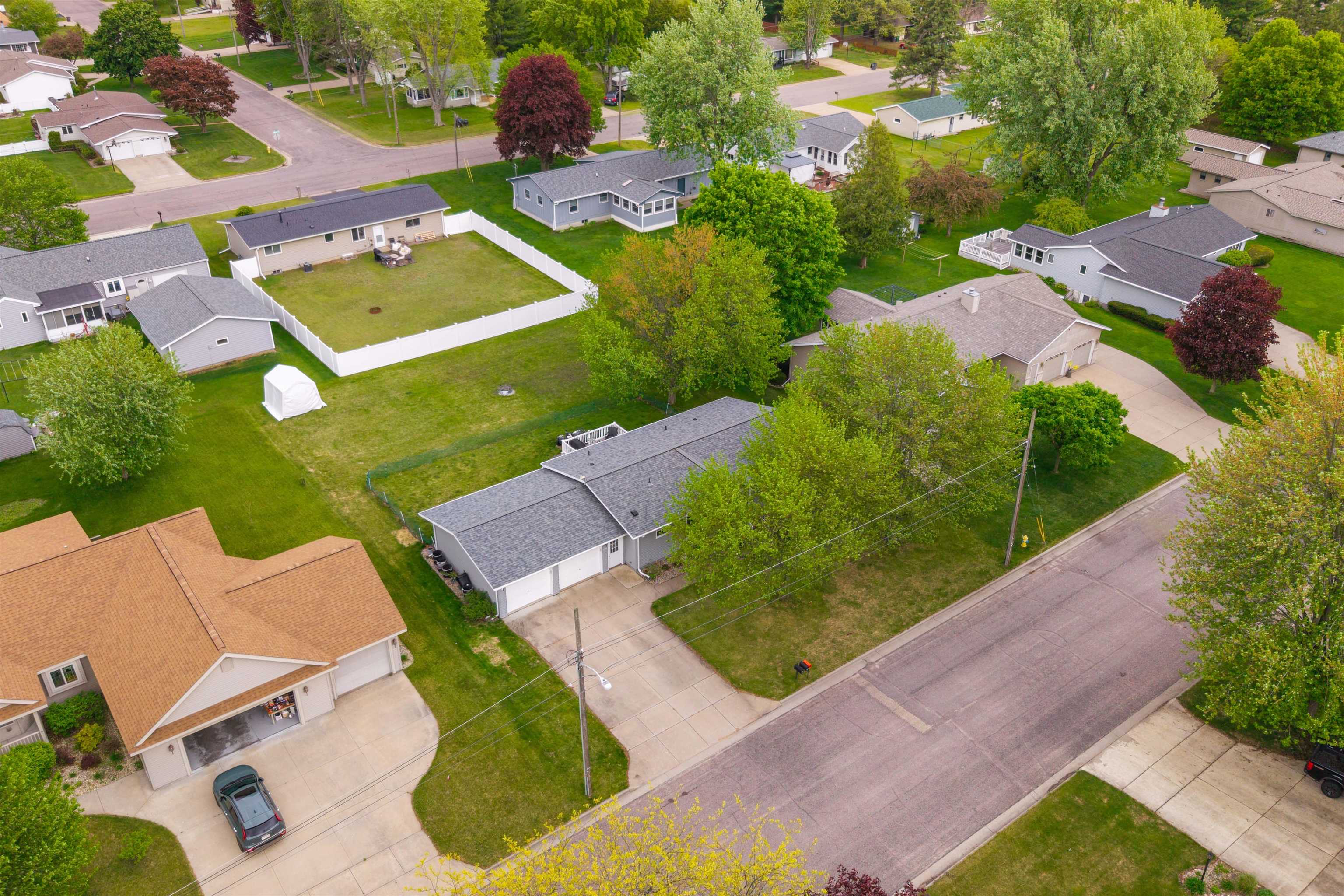 2931 4TH STREET SOUTH, Wisconsin Rapids, Wisconsin 54494, 2 Bedrooms Bedrooms, ,2 BathroomsBathrooms,Residential,For Sale,2931 4TH STREET SOUTH,22602217
