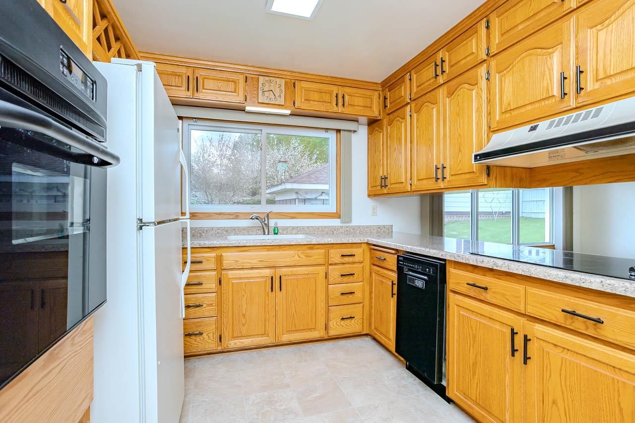709 N POPLAR STREET, Merrill, Wisconsin 54452, 3 Bedrooms Bedrooms, ,2 BathroomsBathrooms,Residential,For Sale,709 N POPLAR STREET,22602221