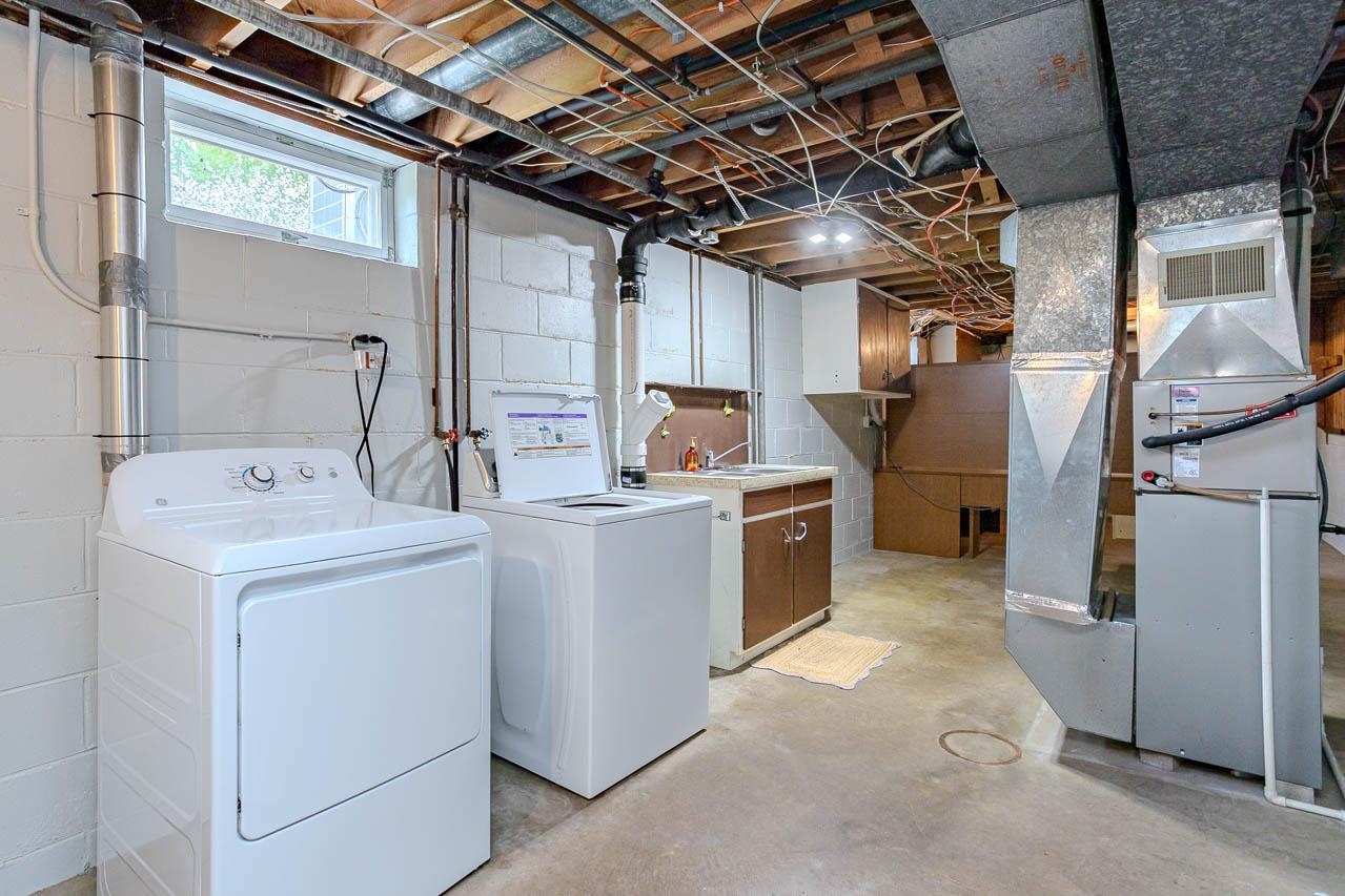 709 N POPLAR STREET, Merrill, Wisconsin 54452, 3 Bedrooms Bedrooms, ,2 BathroomsBathrooms,Residential,For Sale,709 N POPLAR STREET,22602221