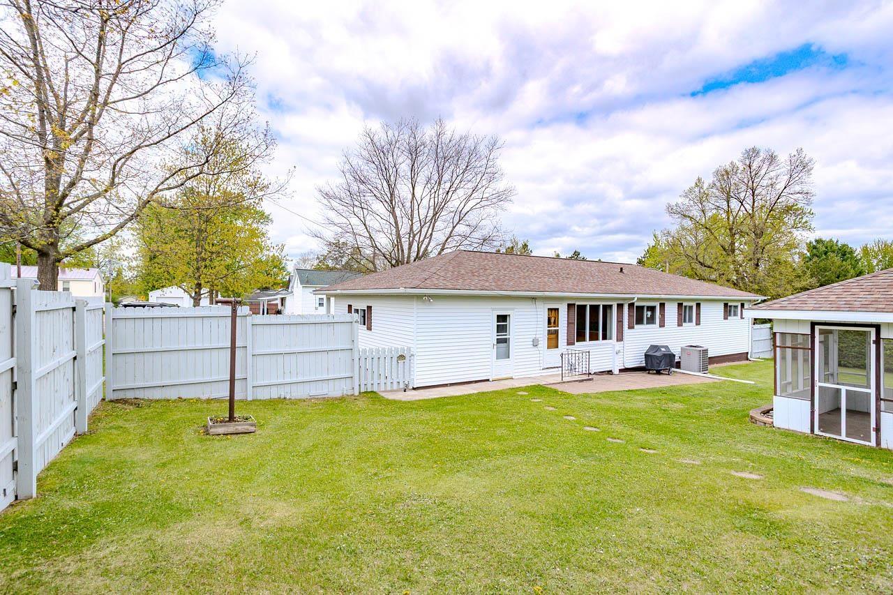 709 N POPLAR STREET, Merrill, Wisconsin 54452, 3 Bedrooms Bedrooms, ,2 BathroomsBathrooms,Residential,For Sale,709 N POPLAR STREET,22602221