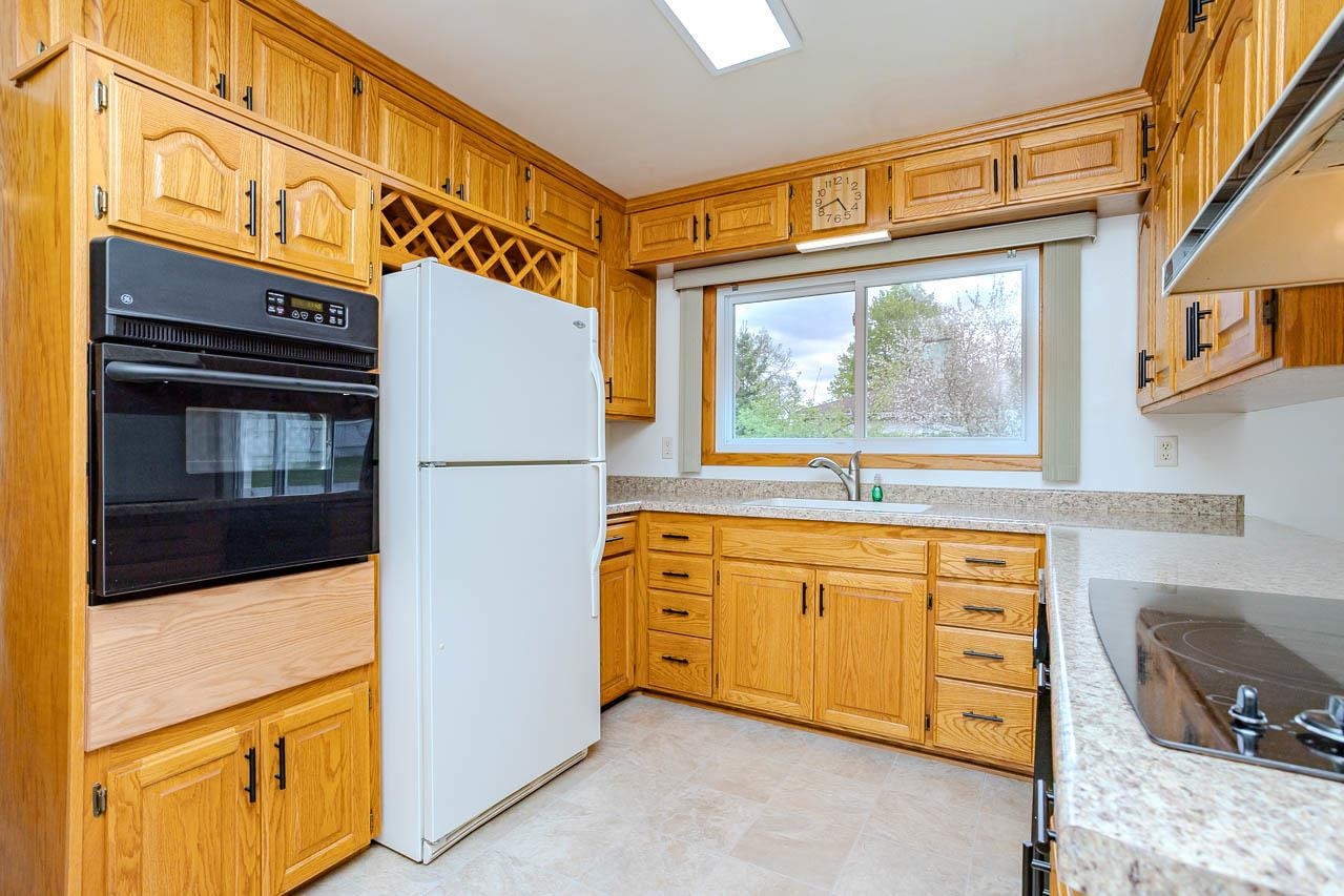 709 N POPLAR STREET, Merrill, Wisconsin 54452, 3 Bedrooms Bedrooms, ,2 BathroomsBathrooms,Residential,For Sale,709 N POPLAR STREET,22602221
