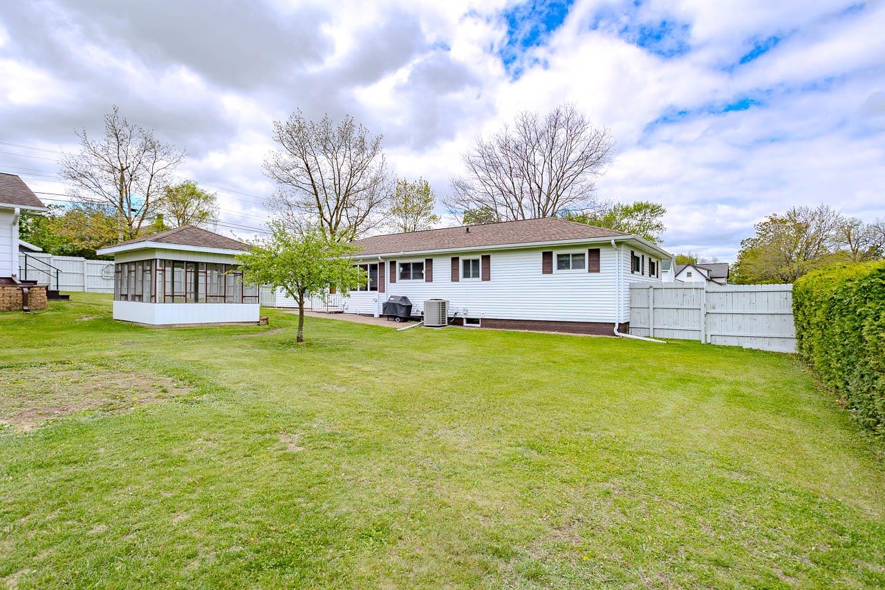 709 N POPLAR STREET, Merrill, Wisconsin 54452, 3 Bedrooms Bedrooms, ,2 BathroomsBathrooms,Residential,For Sale,709 N POPLAR STREET,22602221
