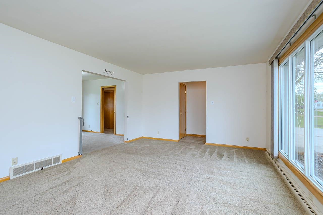 709 N POPLAR STREET, Merrill, Wisconsin 54452, 3 Bedrooms Bedrooms, ,2 BathroomsBathrooms,Residential,For Sale,709 N POPLAR STREET,22602221