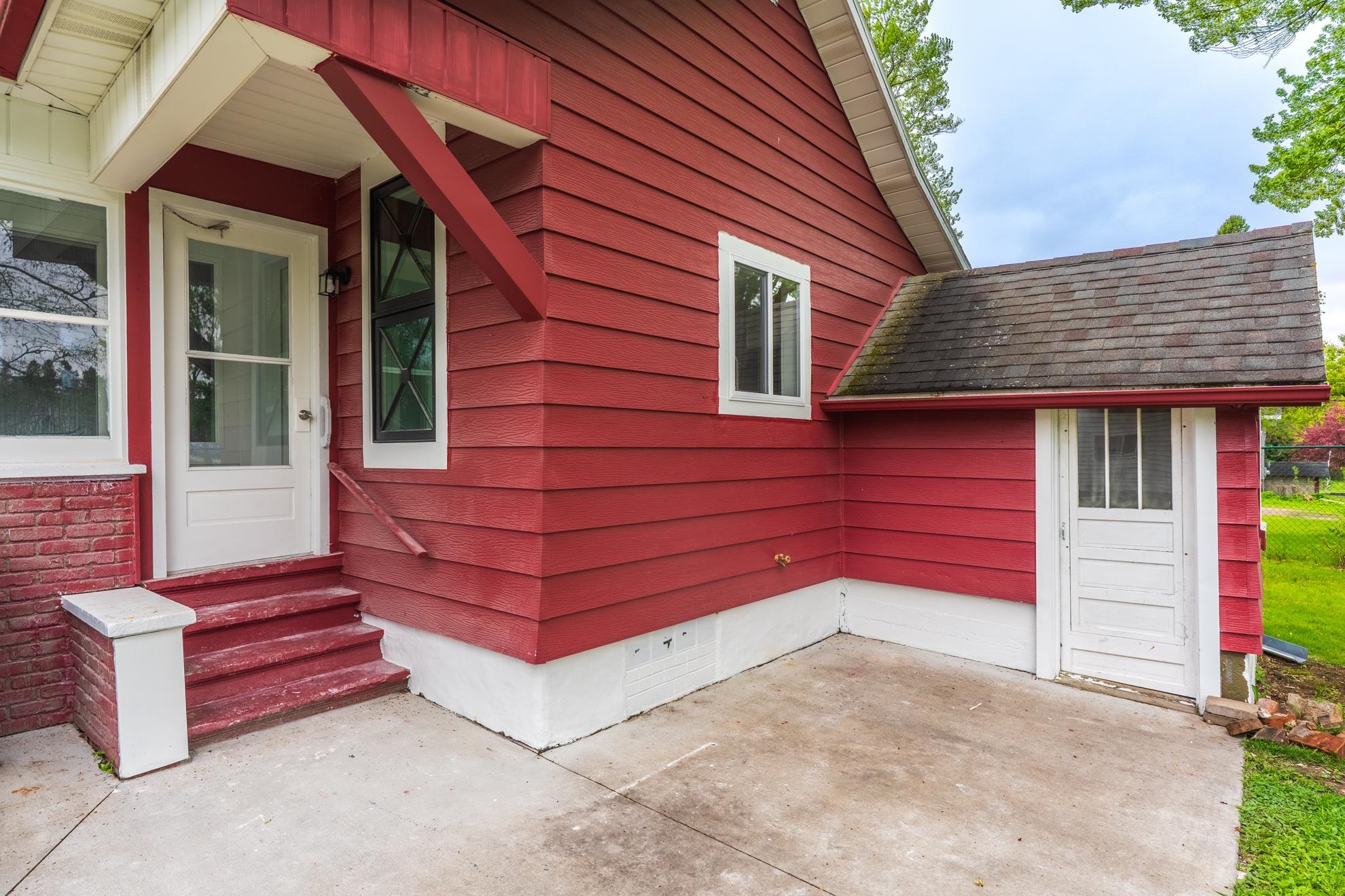 108 E 4TH STREET, Merrill, Wisconsin 54452, 5 Bedrooms Bedrooms, ,2 BathroomsBathrooms,Residential,For Sale,108 E 4TH STREET,22602222