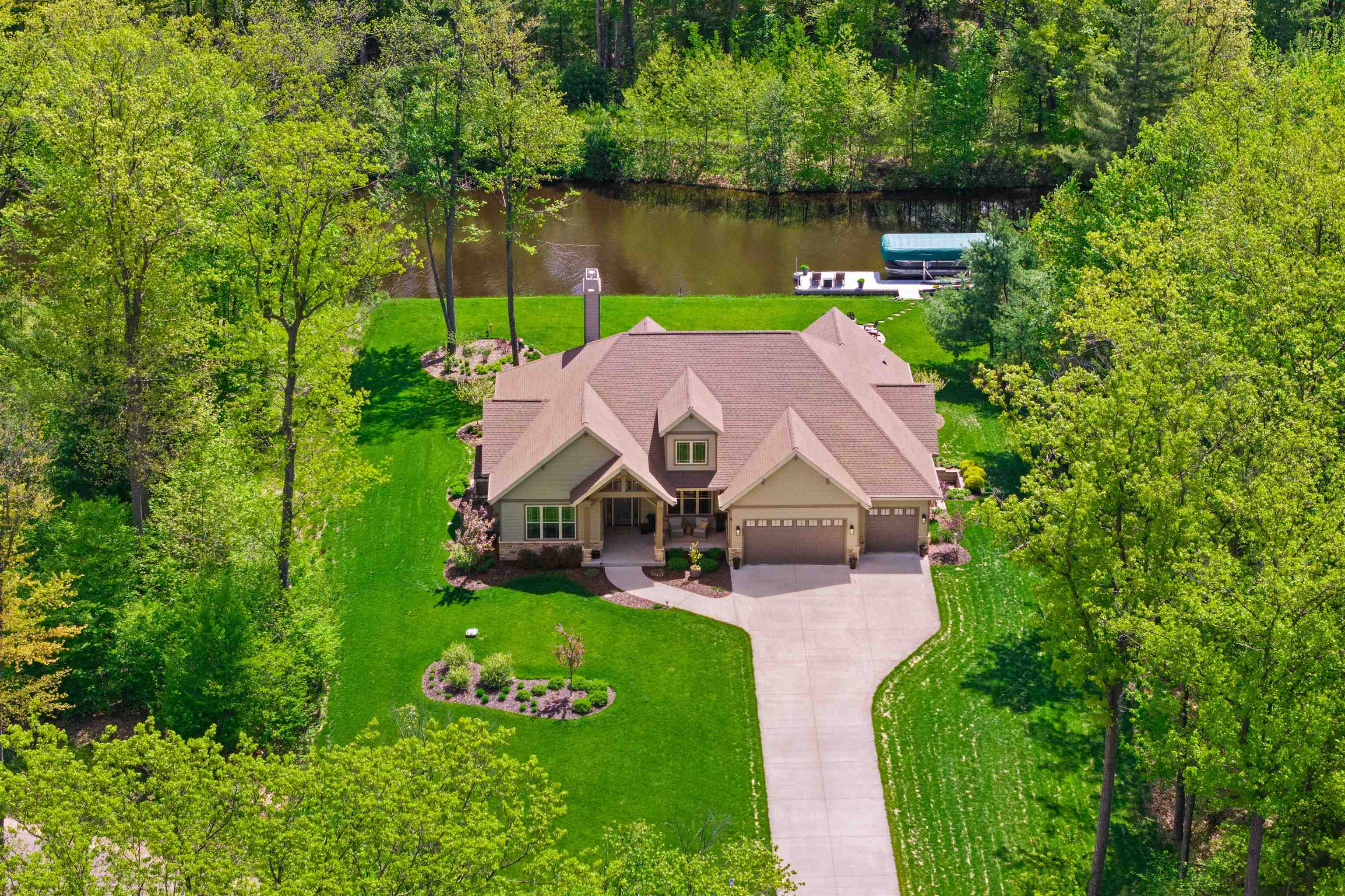 1243 BRIDGEVIEW DRIVE, Wisconsin Rapids, Wisconsin 54494, 4 Bedrooms Bedrooms, ,3 BathroomsBathrooms,Residential,For Sale,1243 BRIDGEVIEW DRIVE,22602227