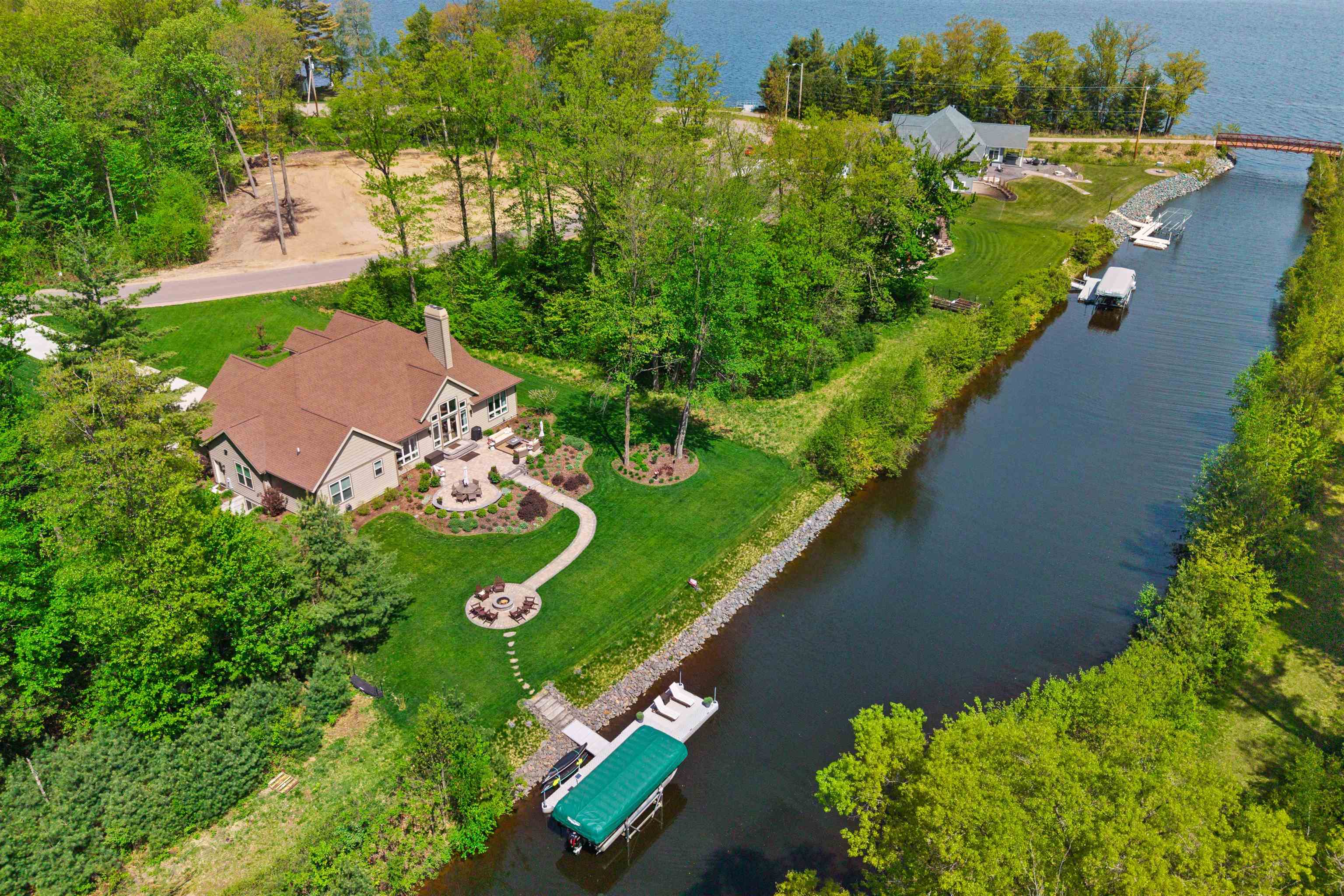 1243 BRIDGEVIEW DRIVE, Wisconsin Rapids, Wisconsin 54494, 4 Bedrooms Bedrooms, ,3 BathroomsBathrooms,Residential,For Sale,1243 BRIDGEVIEW DRIVE,22602227