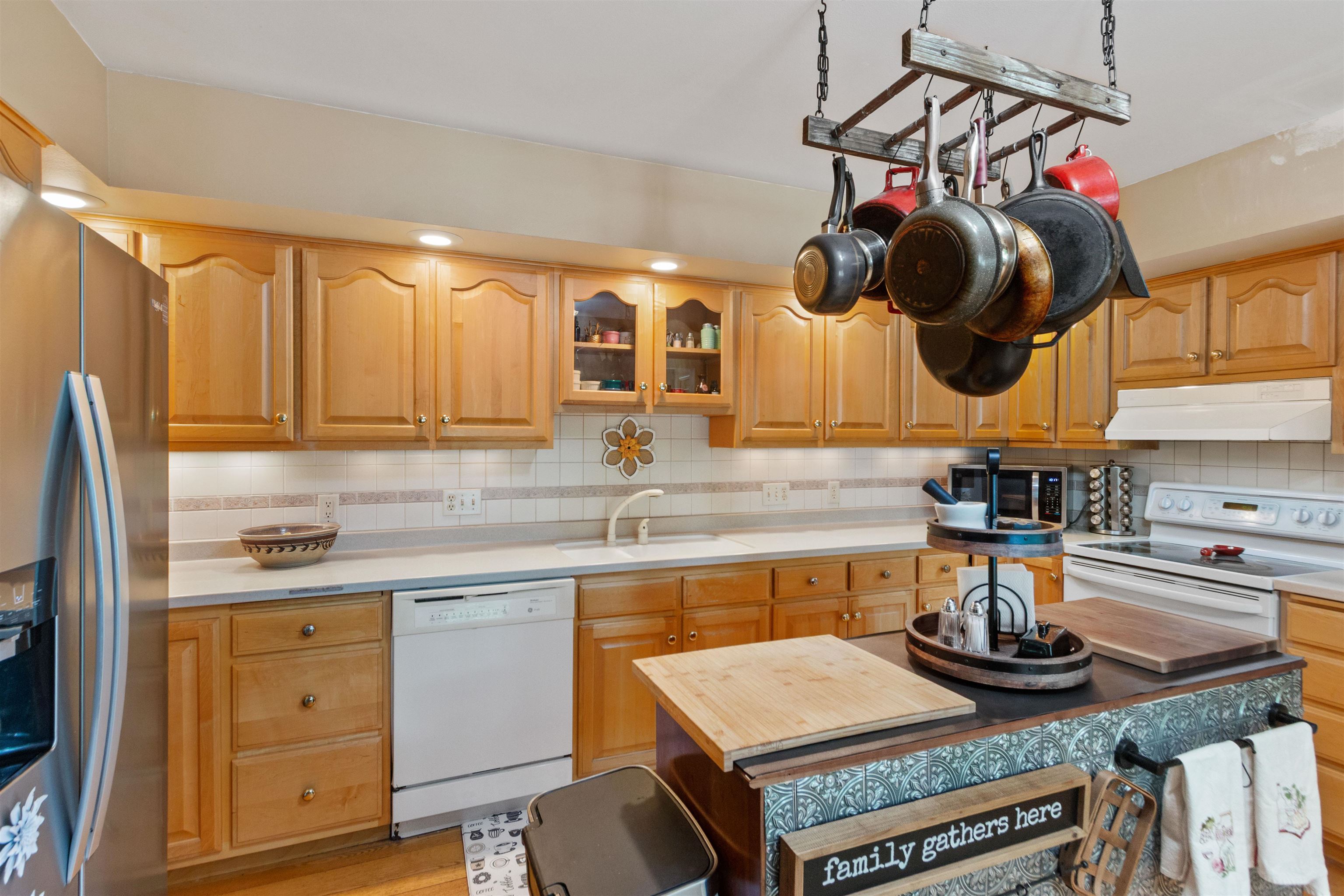 1670 SPRING HILL LANE, Port Edwards, Wisconsin 54469, 4 Bedrooms Bedrooms, ,2 BathroomsBathrooms,Residential,For Sale,1670 SPRING HILL LANE,22602232