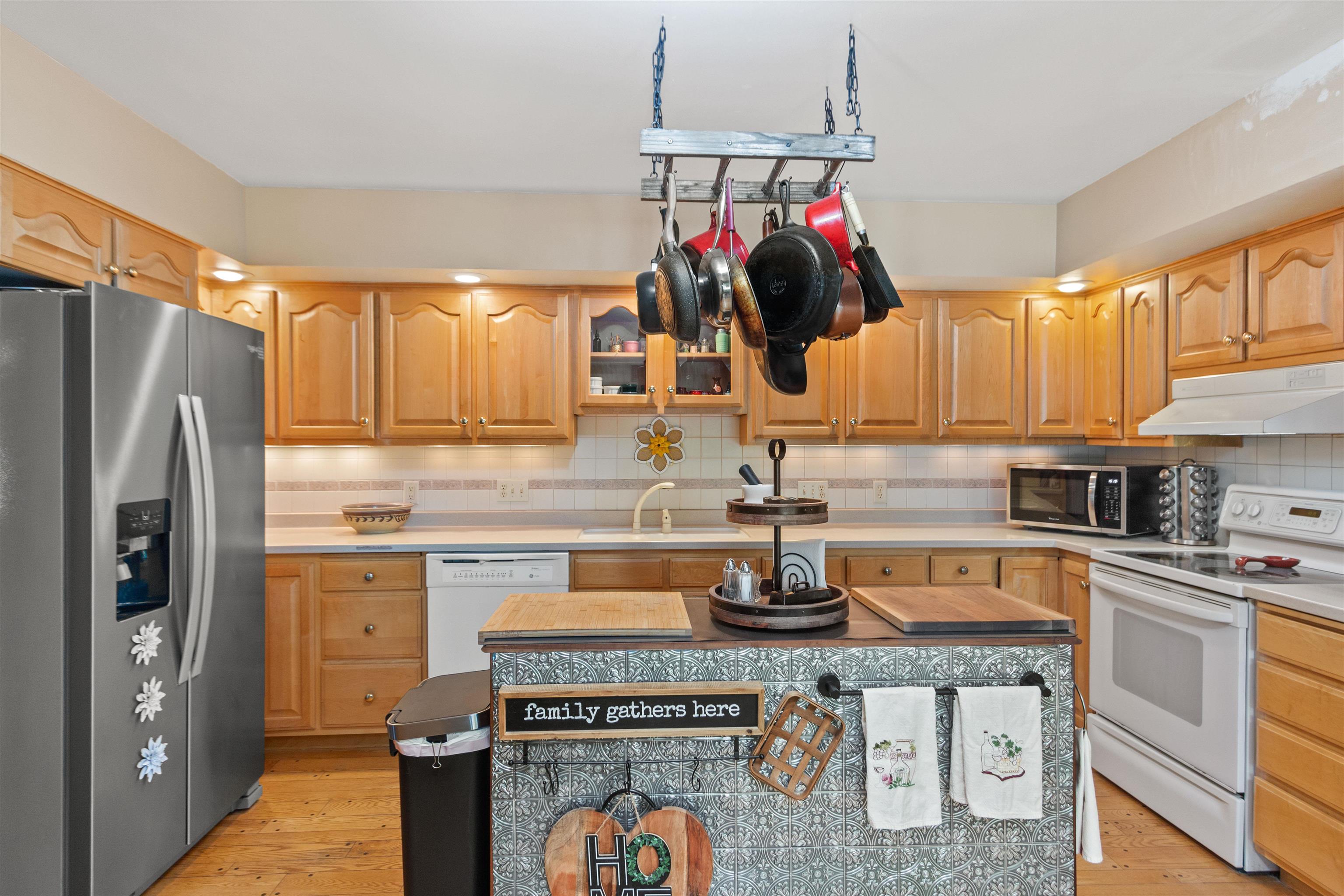 1670 SPRING HILL LANE, Port Edwards, Wisconsin 54469, 4 Bedrooms Bedrooms, ,2 BathroomsBathrooms,Residential,For Sale,1670 SPRING HILL LANE,22602232
