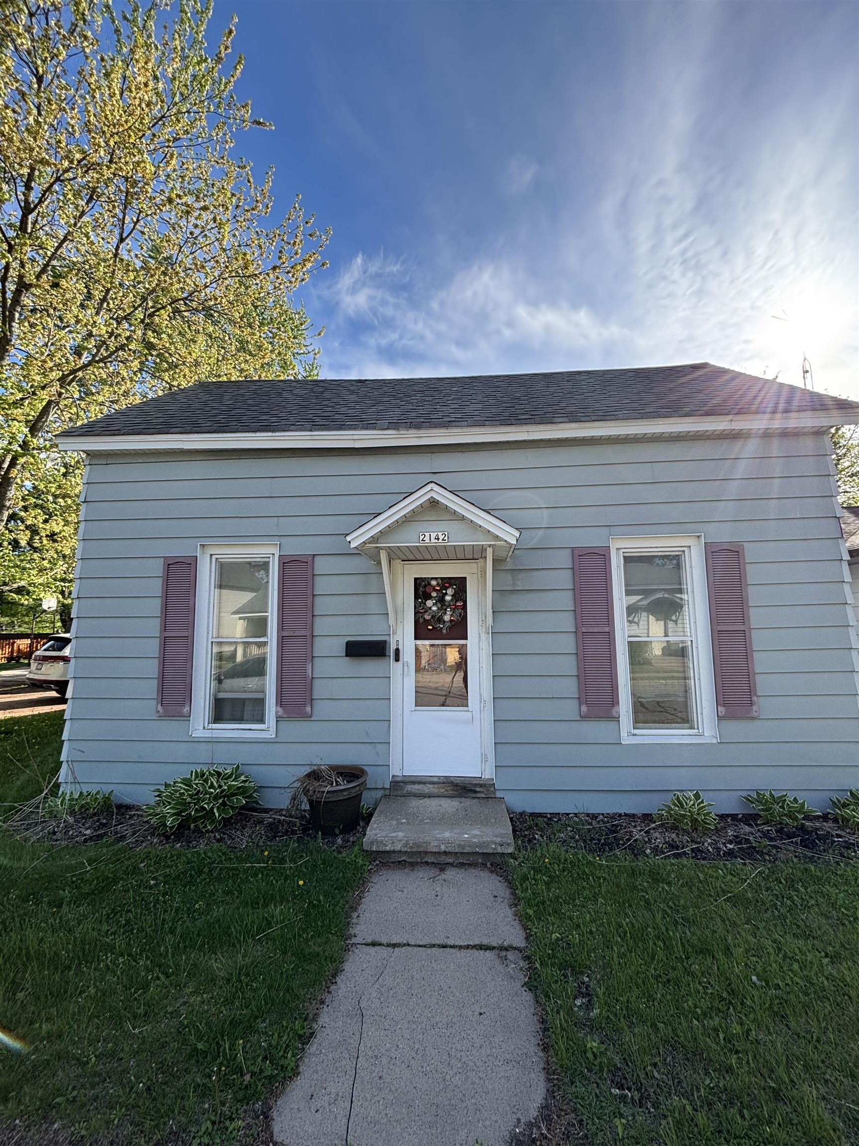 2142 STRONGS AVENUE, Stevens Point, Wisconsin 54481, 4 Bedrooms Bedrooms, ,1 BathroomBathrooms,Residential,For Sale,2142 STRONGS AVENUE,22602237