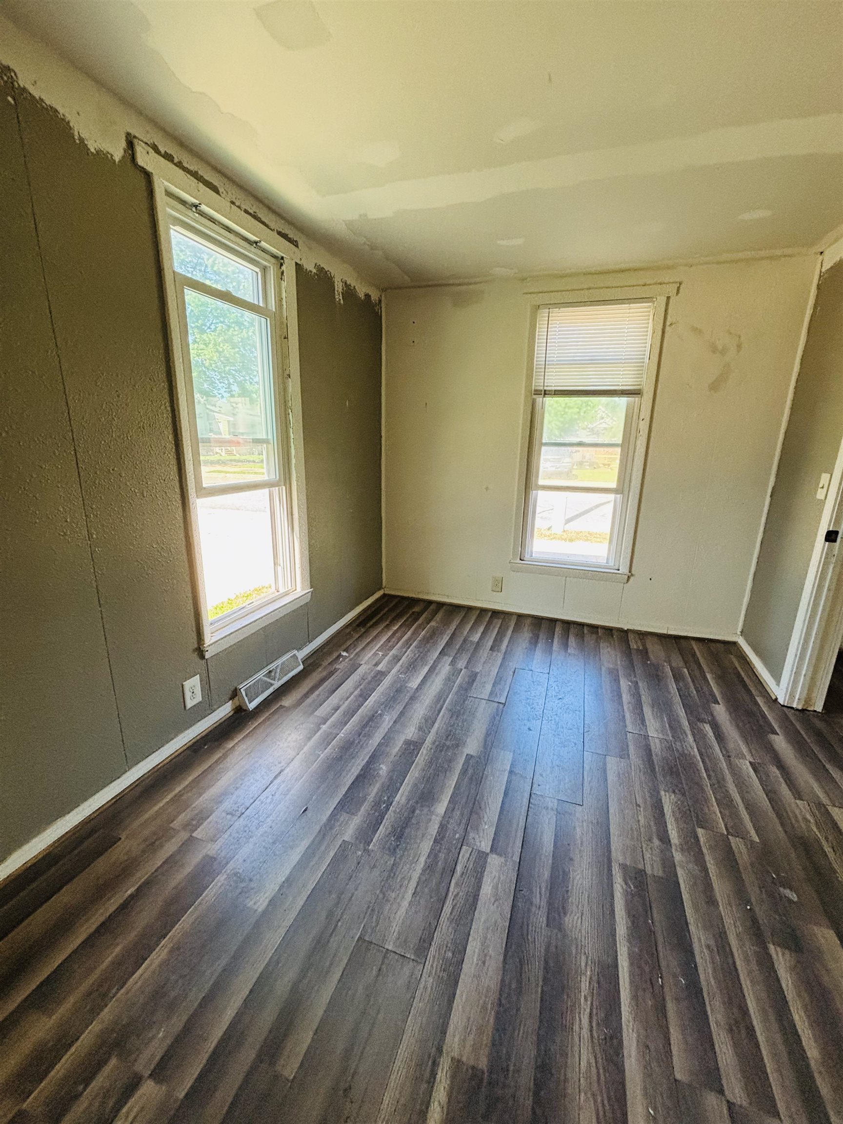 2142 STRONGS AVENUE, Stevens Point, Wisconsin 54481, 4 Bedrooms Bedrooms, ,1 BathroomBathrooms,Residential,For Sale,2142 STRONGS AVENUE,22602237