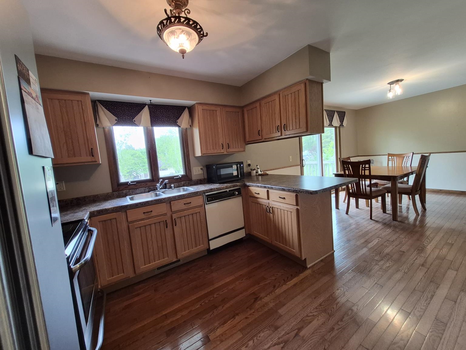 1300 E 20TH STREET, Marshfield, Wisconsin 54449, 3 Bedrooms Bedrooms, ,1 BathroomBathrooms,Residential,For Sale,1300 E 20TH STREET,22602243
