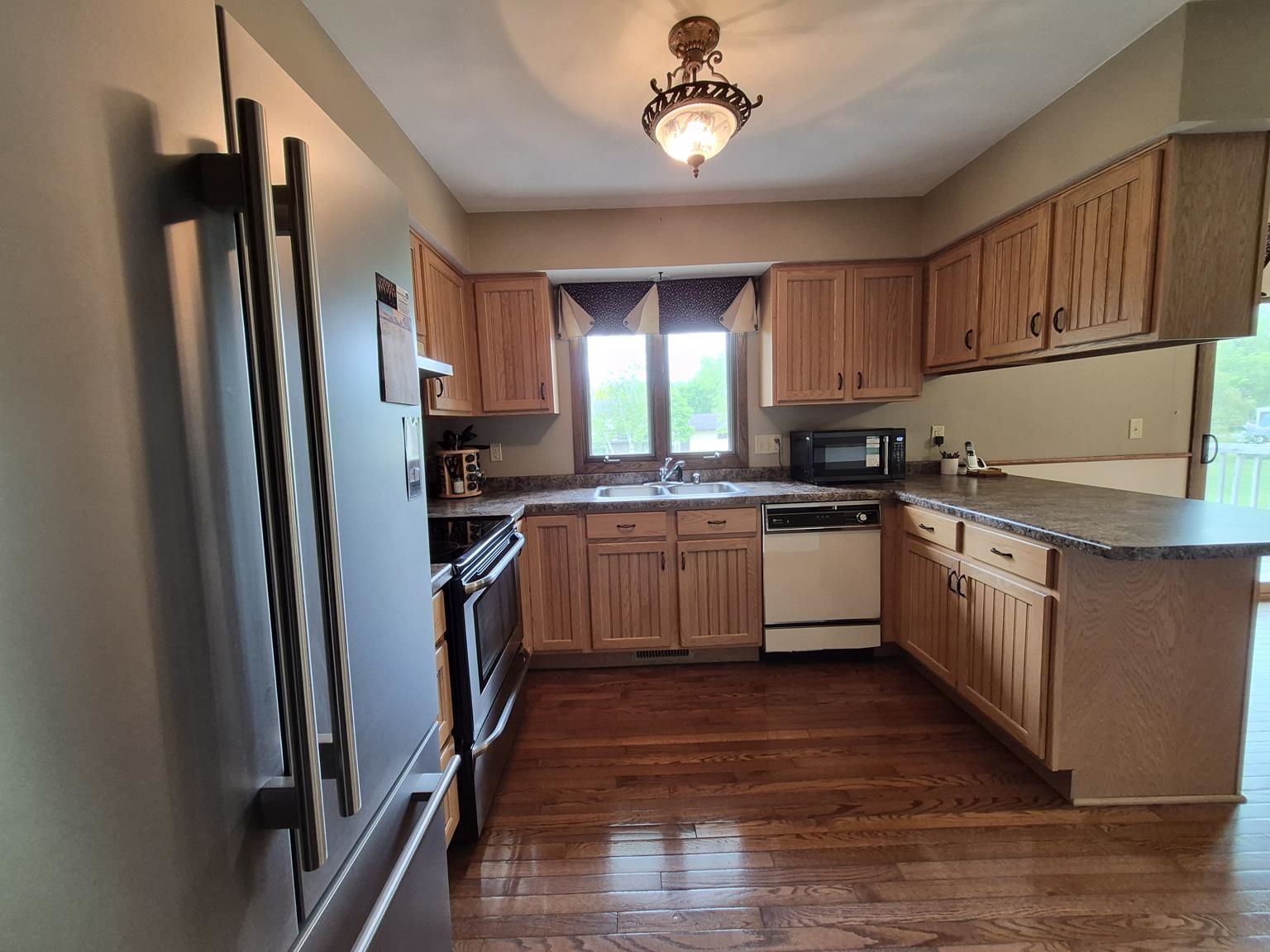 1300 E 20TH STREET, Marshfield, Wisconsin 54449, 3 Bedrooms Bedrooms, ,1 BathroomBathrooms,Residential,For Sale,1300 E 20TH STREET,22602243