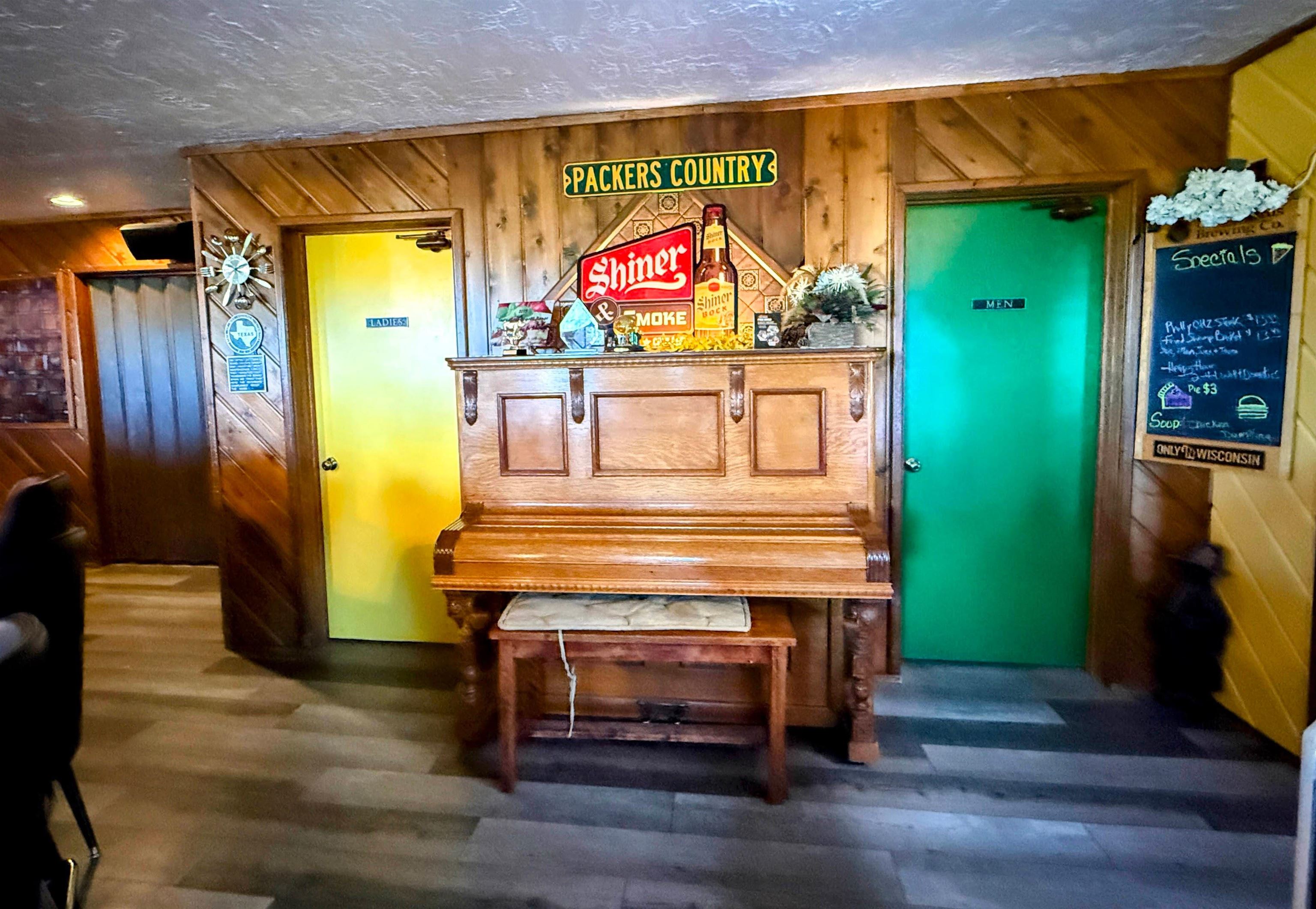 784 N LAKE AVENUE, Phillips, Wisconsin 54555, ,Commercial/industrial,For Sale,784 N LAKE AVENUE,22602259