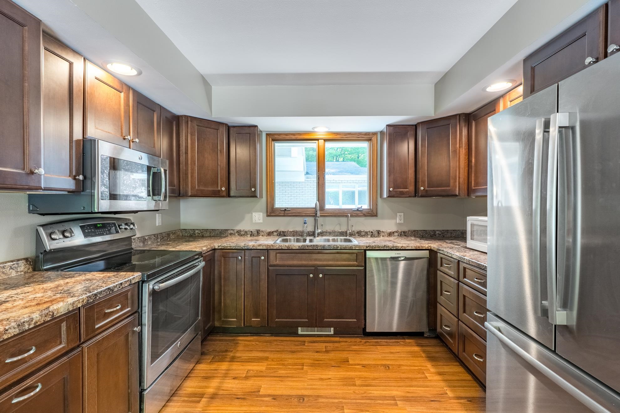 2611 BAYSHORE DRIVE, Wausau, Wisconsin 54401, 4 Bedrooms Bedrooms, ,2 BathroomsBathrooms,Residential,For Sale,2611 BAYSHORE DRIVE,22602272
