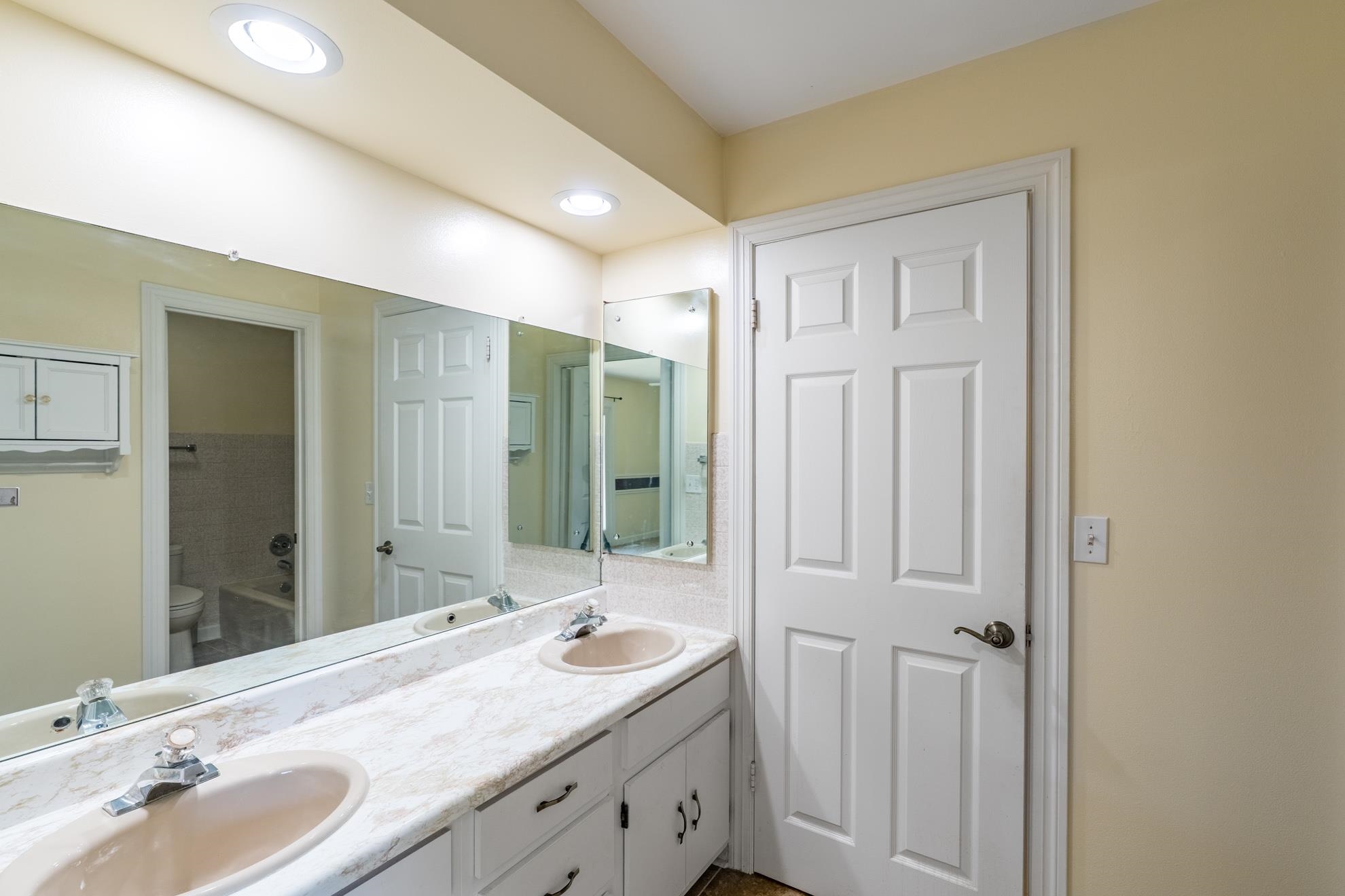 2611 BAYSHORE DRIVE, Wausau, Wisconsin 54401, 4 Bedrooms Bedrooms, ,2 BathroomsBathrooms,Residential,For Sale,2611 BAYSHORE DRIVE,22602272