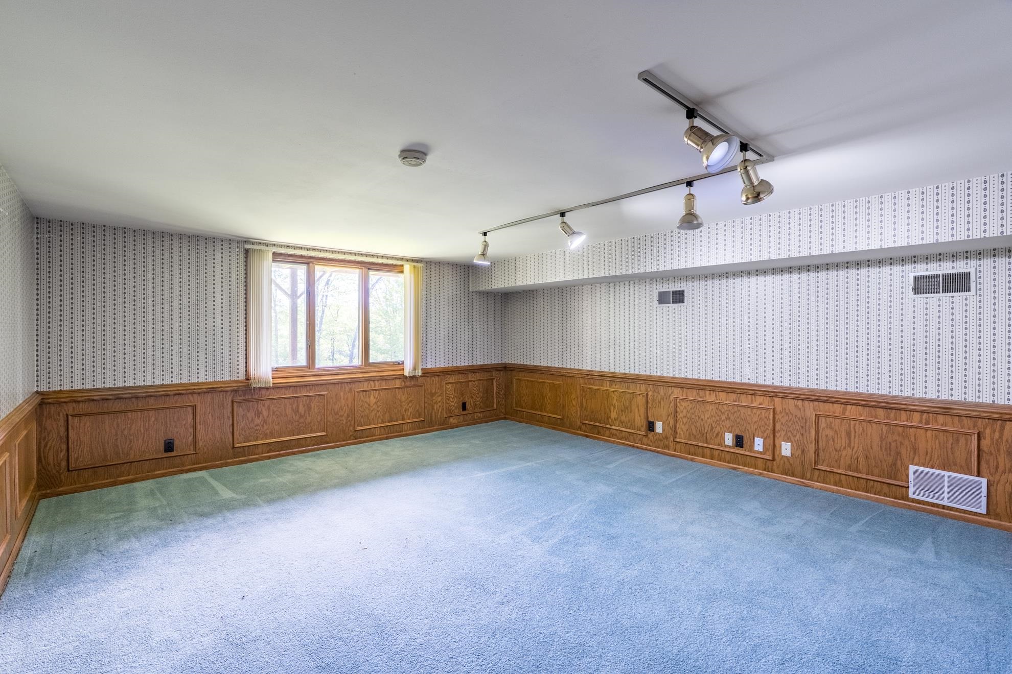 2611 BAYSHORE DRIVE, Wausau, Wisconsin 54401, 4 Bedrooms Bedrooms, ,2 BathroomsBathrooms,Residential,For Sale,2611 BAYSHORE DRIVE,22602272