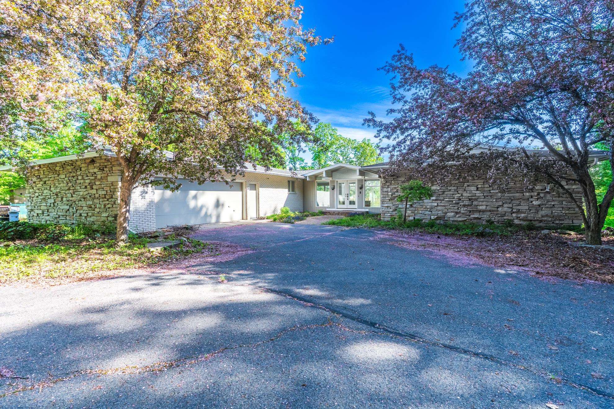2611 BAYSHORE DRIVE, Wausau, Wisconsin 54401, 4 Bedrooms Bedrooms, ,2 BathroomsBathrooms,Residential,For Sale,2611 BAYSHORE DRIVE,22602272