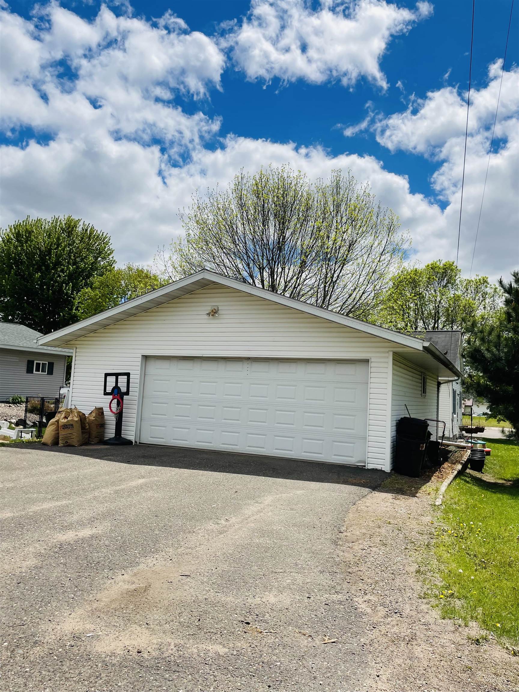 609 W MINER AVENUE, Ladysmith, Wisconsin 54848, 3 Bedrooms Bedrooms, ,1 BathroomBathrooms,Residential,For Sale,609 W MINER AVENUE,22602275