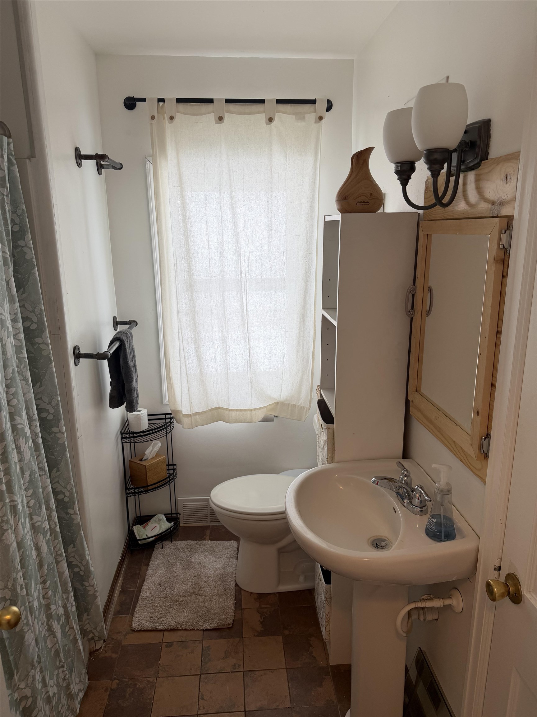 609 W MINER AVENUE, Ladysmith, Wisconsin 54848, 3 Bedrooms Bedrooms, ,1 BathroomBathrooms,Residential,For Sale,609 W MINER AVENUE,22602275