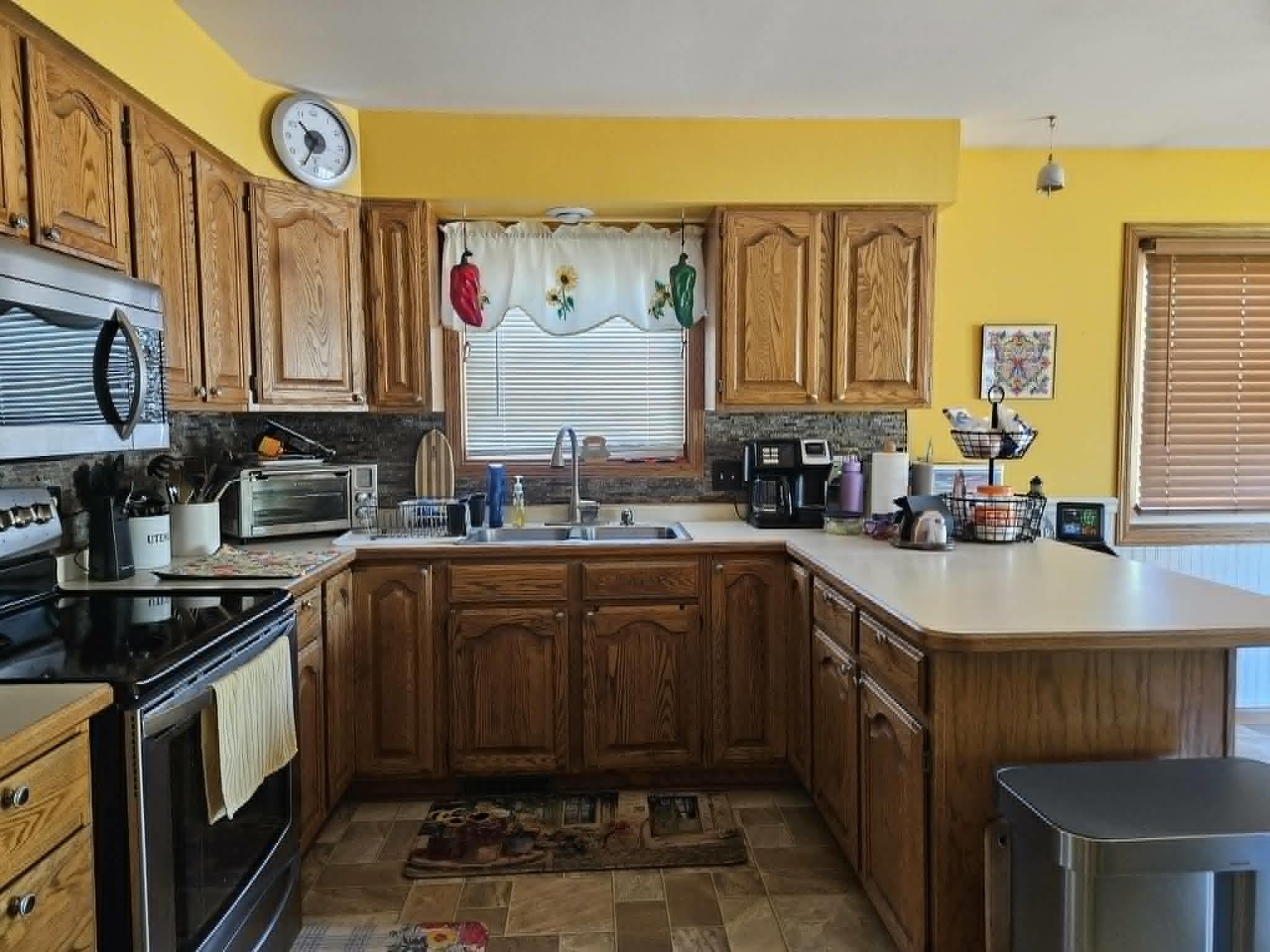 513 W 12TH STREET, Marshfield, Wisconsin 54449, 4 Bedrooms Bedrooms, ,2 BathroomsBathrooms,Residential,For Sale,513 W 12TH STREET,22602283