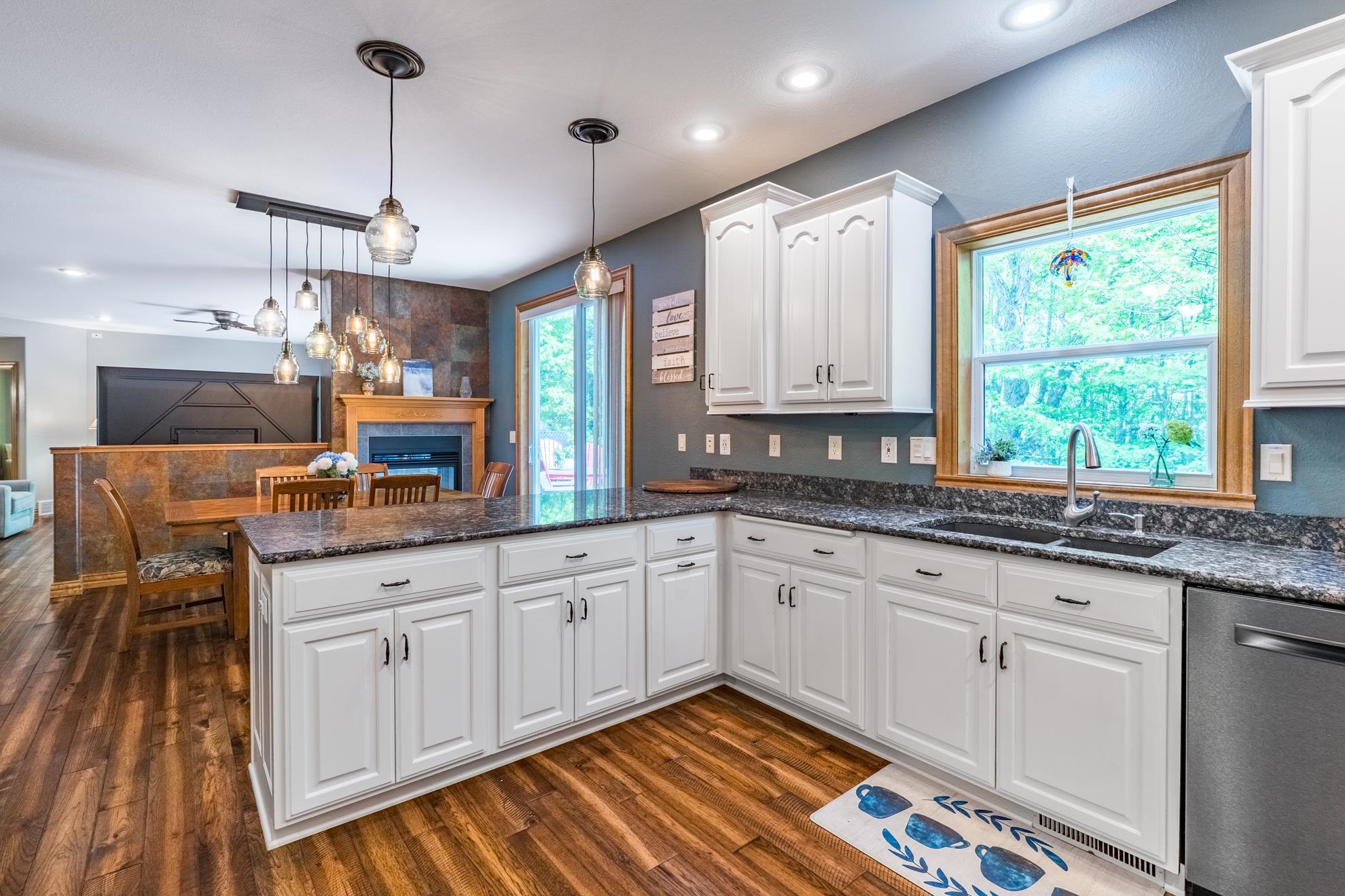 405 RIMROCK ROAD, Wausau, Wisconsin 54401, 6 Bedrooms Bedrooms, ,3 BathroomsBathrooms,Residential,For Sale,405 RIMROCK ROAD,22602284