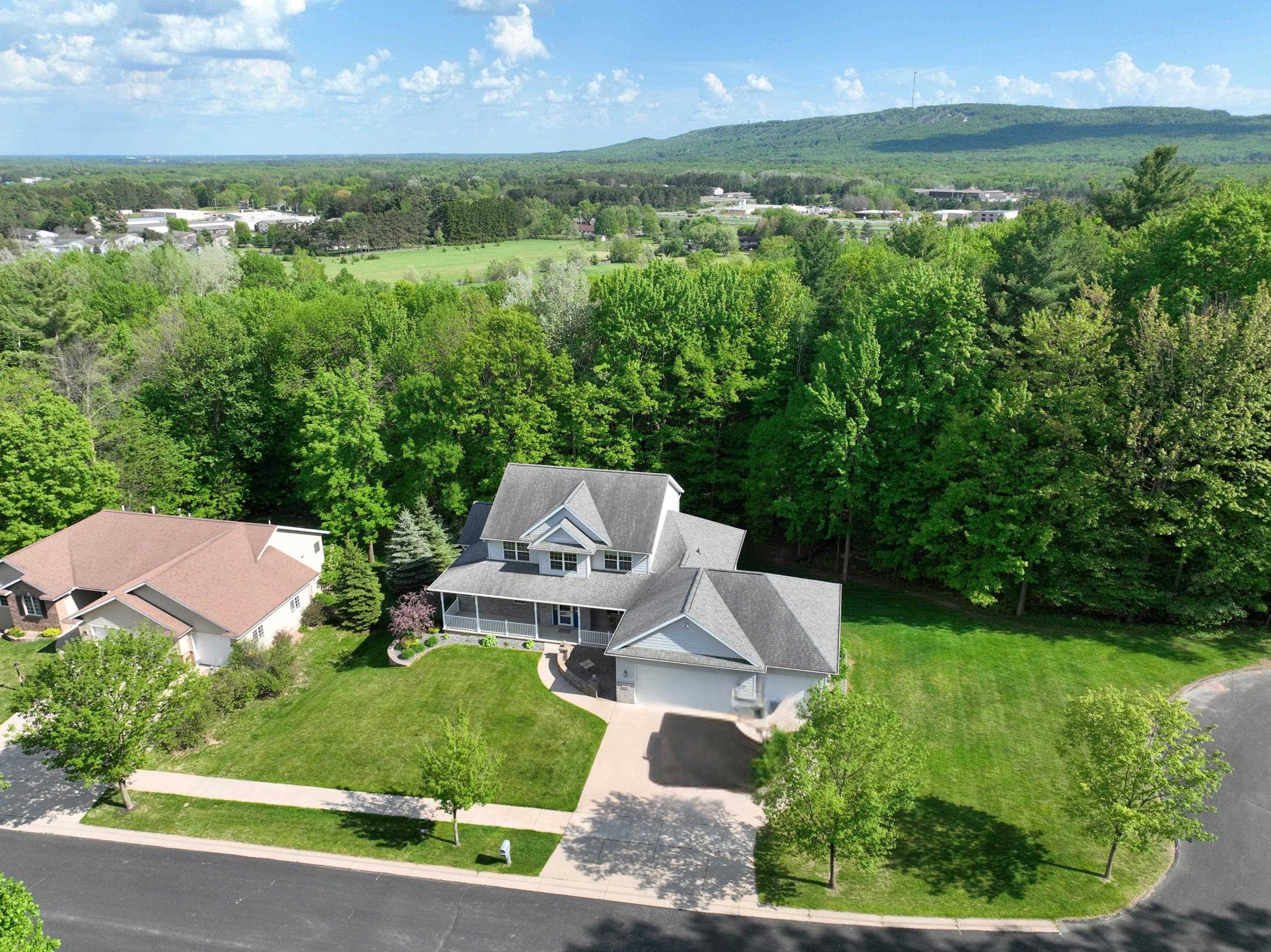 405 RIMROCK ROAD, Wausau, Wisconsin 54401, 6 Bedrooms Bedrooms, ,3 BathroomsBathrooms,Residential,For Sale,405 RIMROCK ROAD,22602284