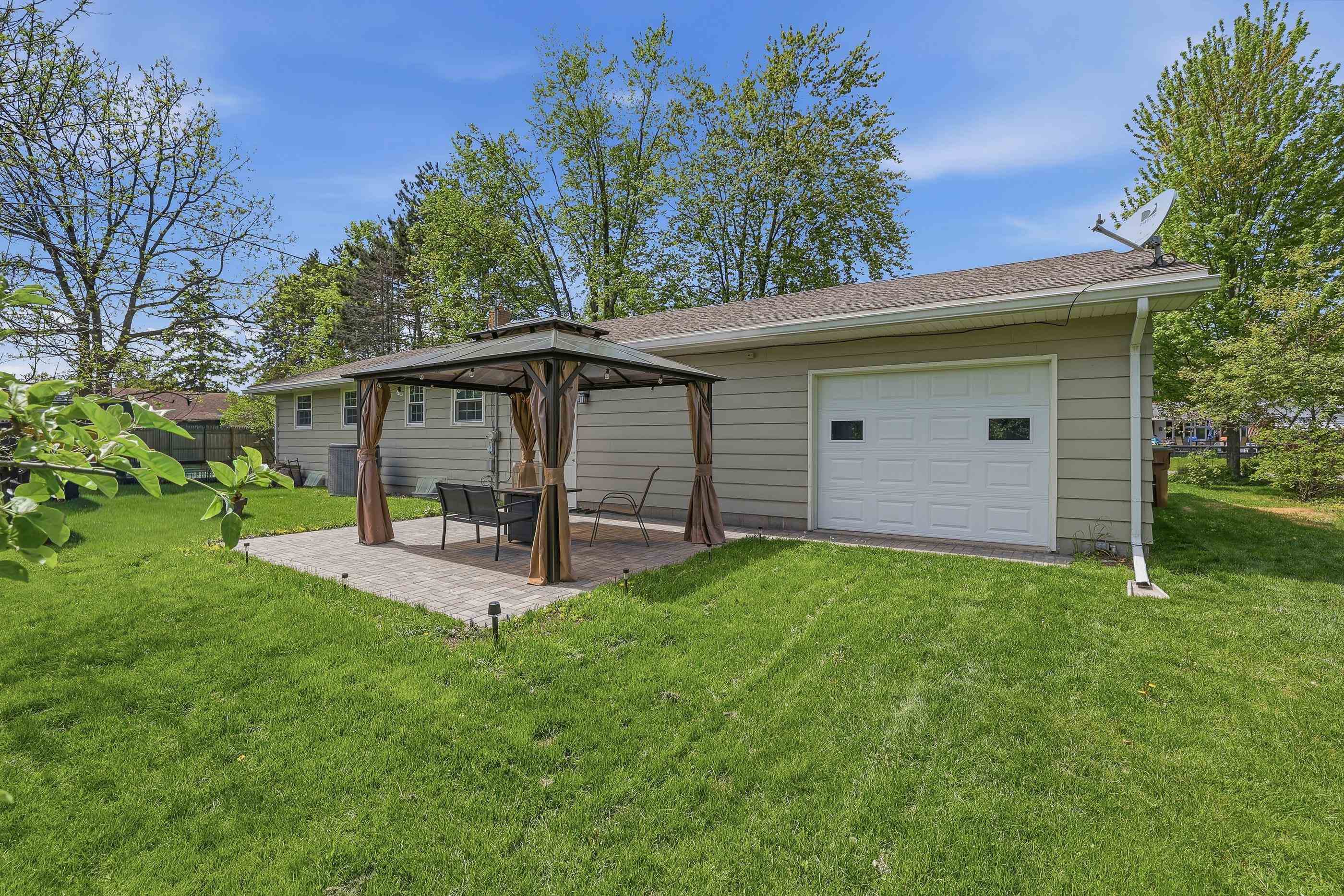 507 SUNSET BOULEVARD, Stevens Point, Wisconsin 54481, 3 Bedrooms Bedrooms, ,1 BathroomBathrooms,Residential,For Sale,507 SUNSET BOULEVARD,22602287