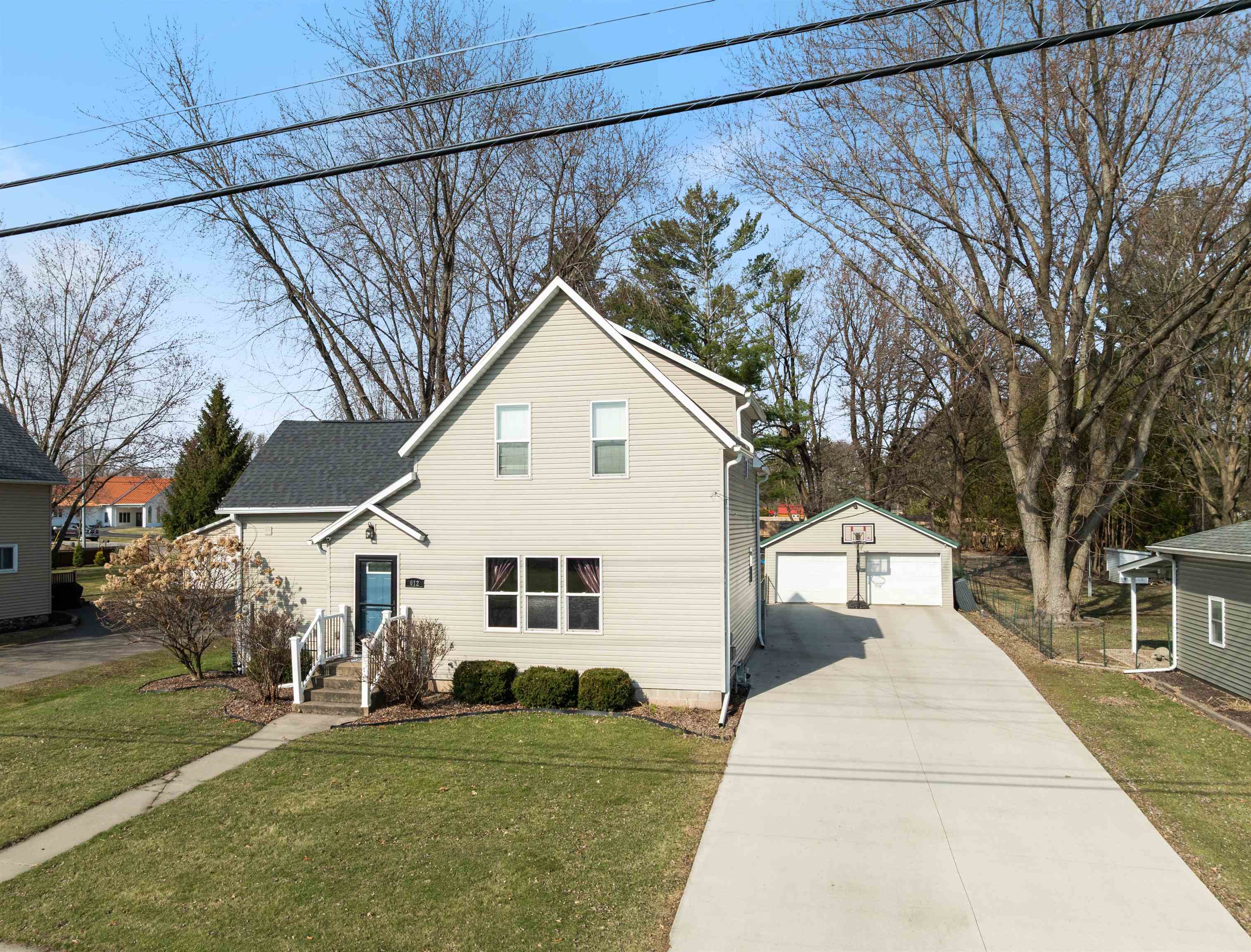 612 S WASHINGTON AVENUE, Marshfield, Wisconsin 54449, 3 Bedrooms Bedrooms, ,2 BathroomsBathrooms,Residential,For Sale,612 S WASHINGTON AVENUE,22602290