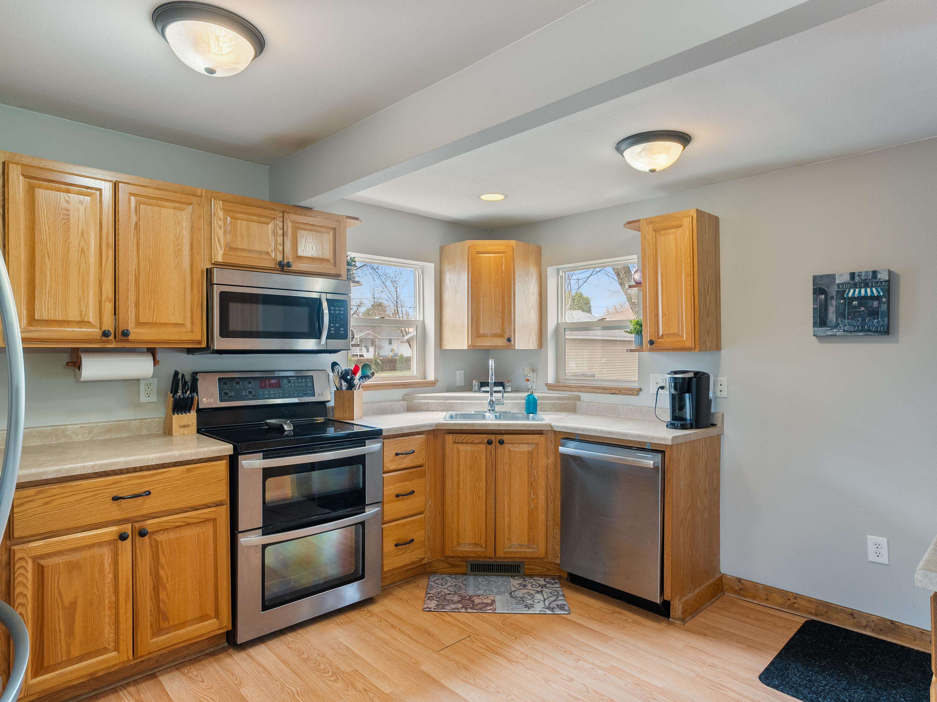 612 S WASHINGTON AVENUE, Marshfield, Wisconsin 54449, 3 Bedrooms Bedrooms, ,2 BathroomsBathrooms,Residential,For Sale,612 S WASHINGTON AVENUE,22602290