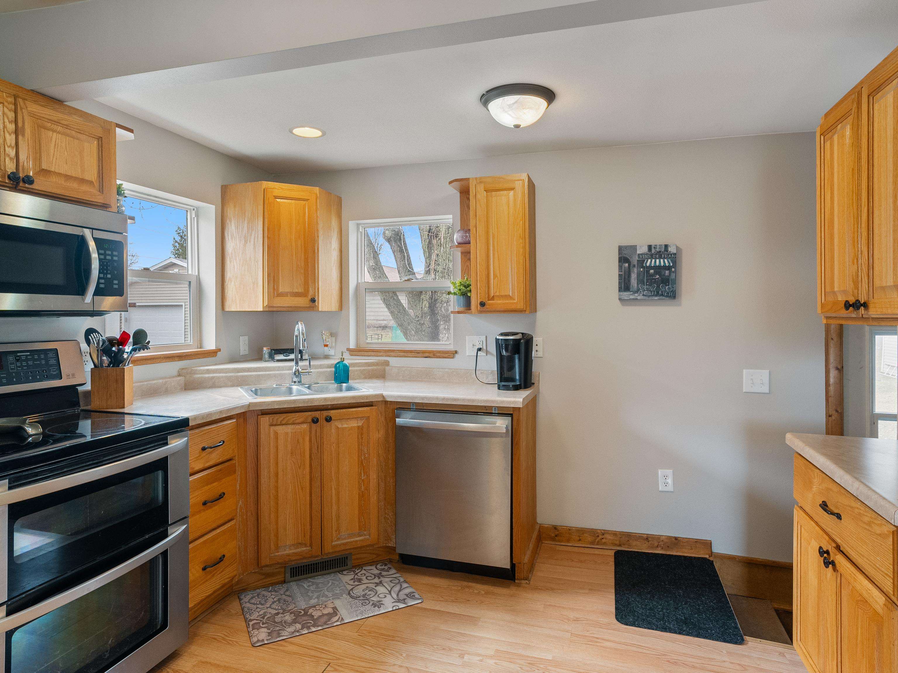 612 S WASHINGTON AVENUE, Marshfield, Wisconsin 54449, 3 Bedrooms Bedrooms, ,2 BathroomsBathrooms,Residential,For Sale,612 S WASHINGTON AVENUE,22602290