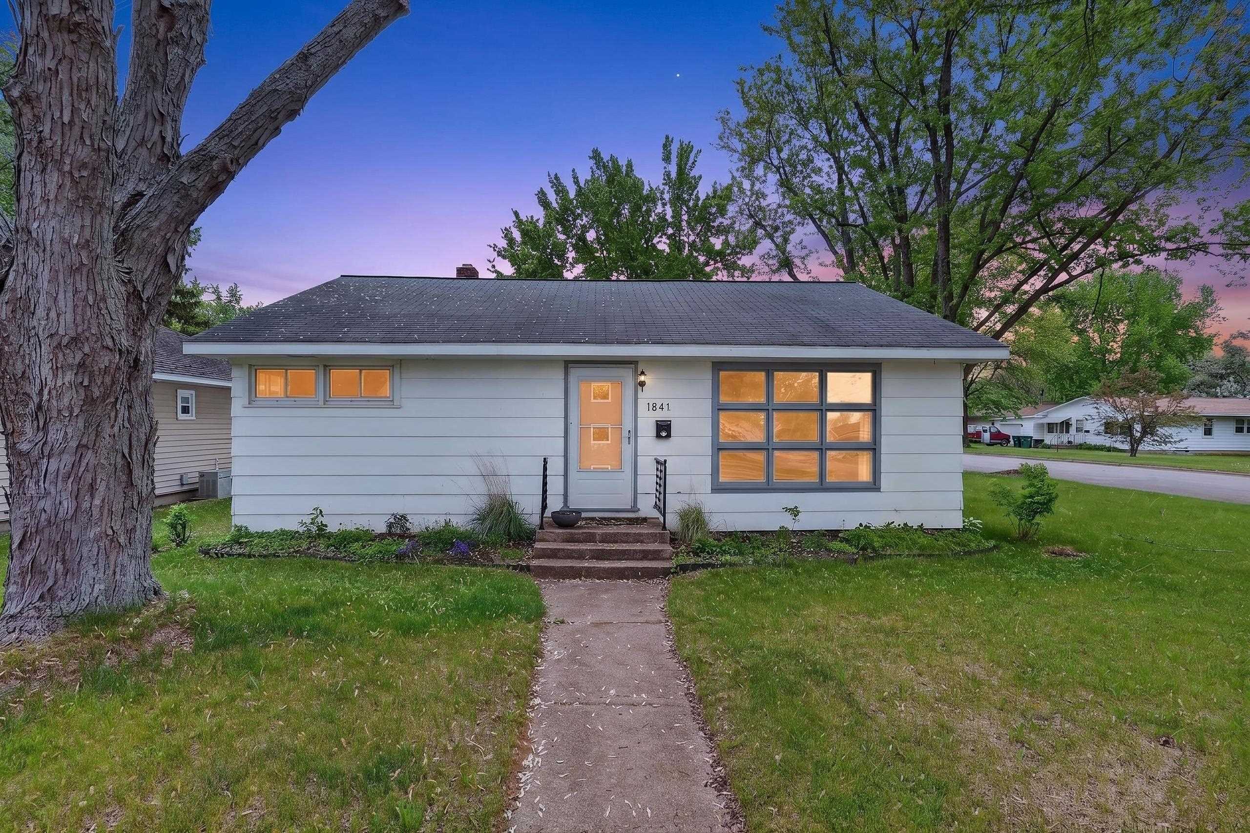 1841 CHESTNUT STREET, Wisconsin Rapids, Wisconsin 54494, 3 Bedrooms Bedrooms, ,1 BathroomBathrooms,Residential,For Sale,1841 CHESTNUT STREET,22602294