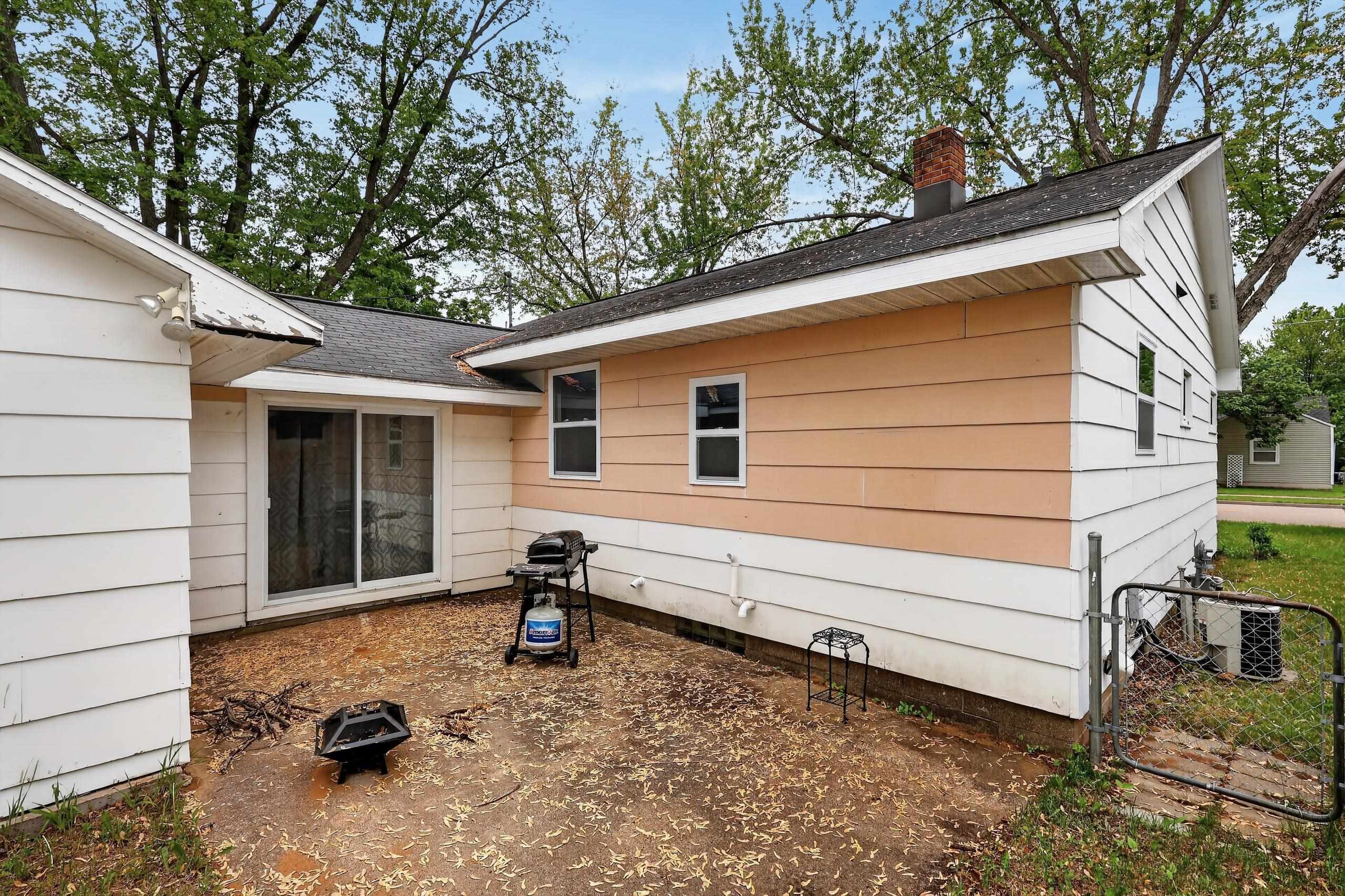 1841 CHESTNUT STREET, Wisconsin Rapids, Wisconsin 54494, 3 Bedrooms Bedrooms, ,1 BathroomBathrooms,Residential,For Sale,1841 CHESTNUT STREET,22602294