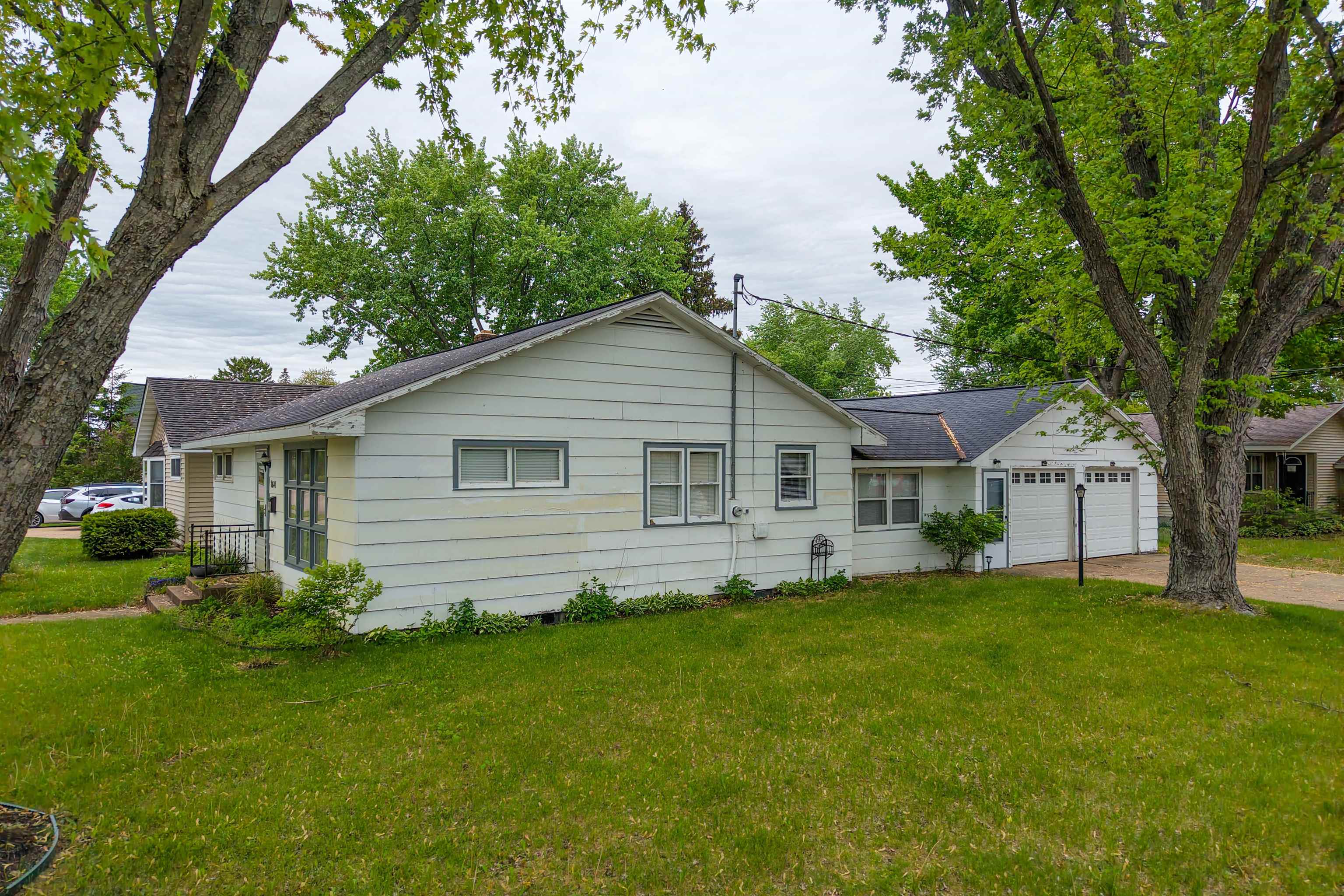 1841 CHESTNUT STREET, Wisconsin Rapids, Wisconsin 54494, 3 Bedrooms Bedrooms, ,1 BathroomBathrooms,Residential,For Sale,1841 CHESTNUT STREET,22602294