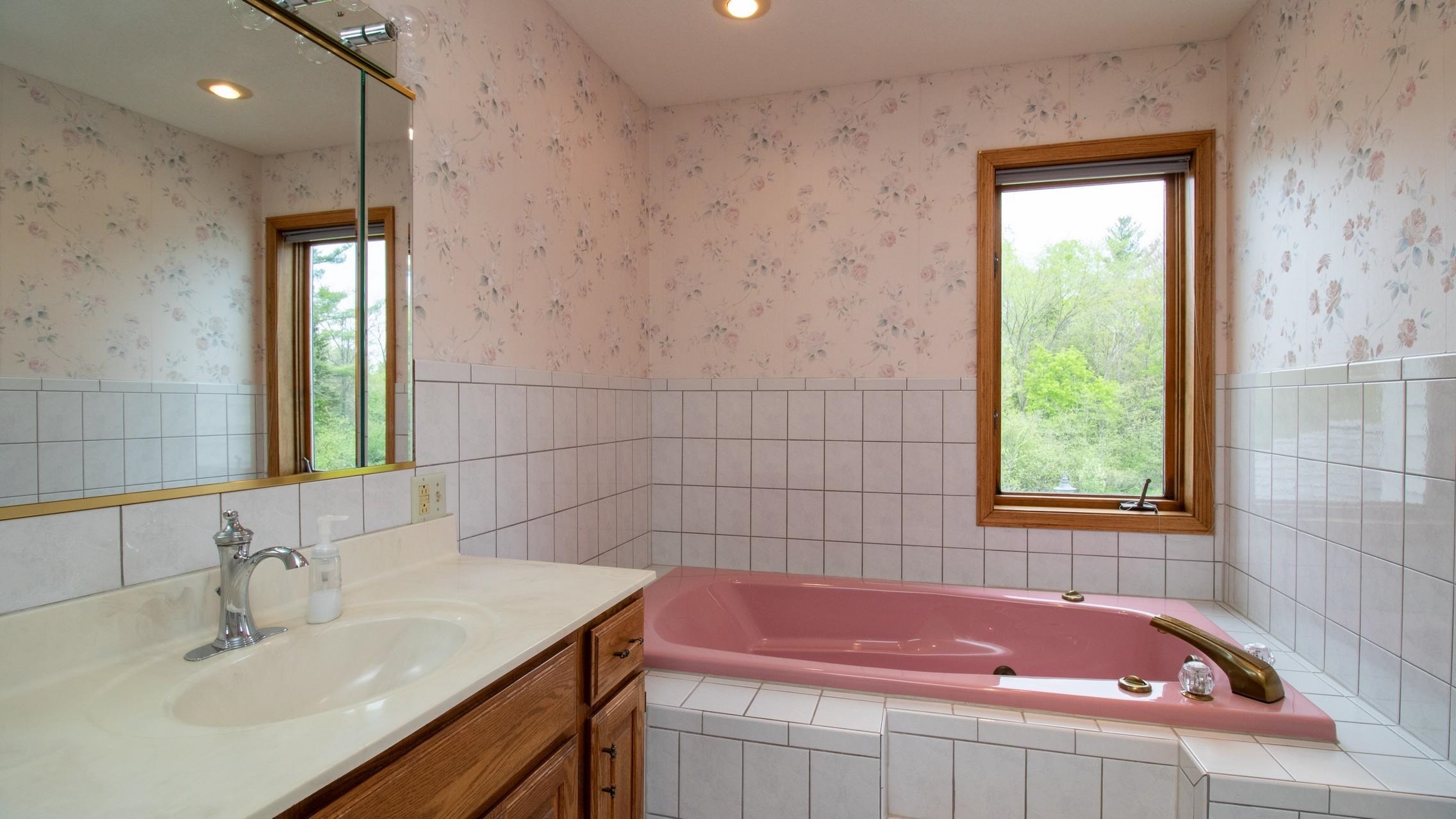 137668 COUNTY ROAD A, Marathon, Wisconsin 54448, 3 Bedrooms Bedrooms, ,3 BathroomsBathrooms,Residential,For Sale,137668 COUNTY ROAD A,22602297