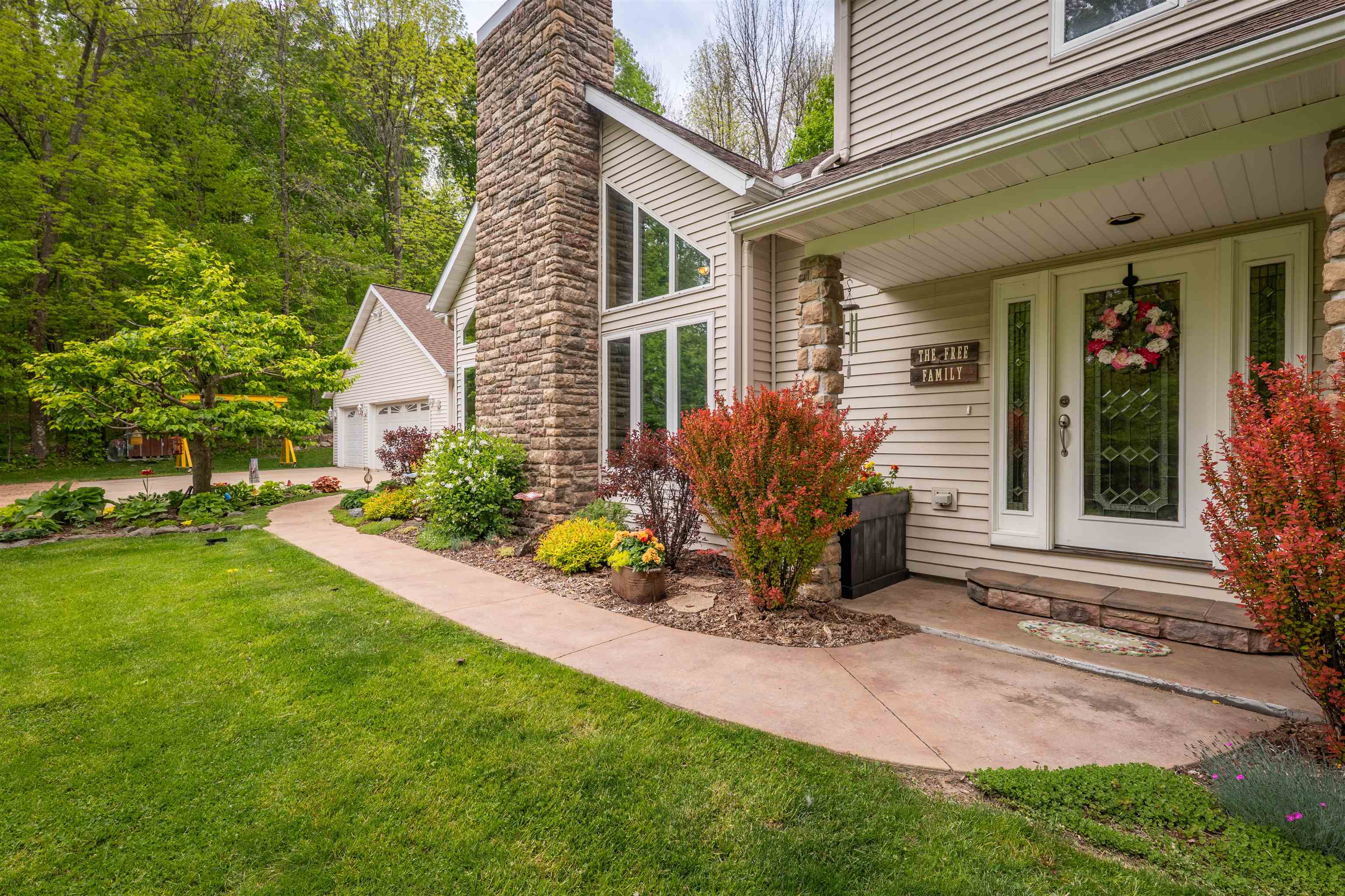 135976 FREEMAN VALLEY ROAD, Mosinee, Wisconsin 54455, 4 Bedrooms Bedrooms, ,3 BathroomsBathrooms,Residential,For Sale,135976 FREEMAN VALLEY ROAD,22602299