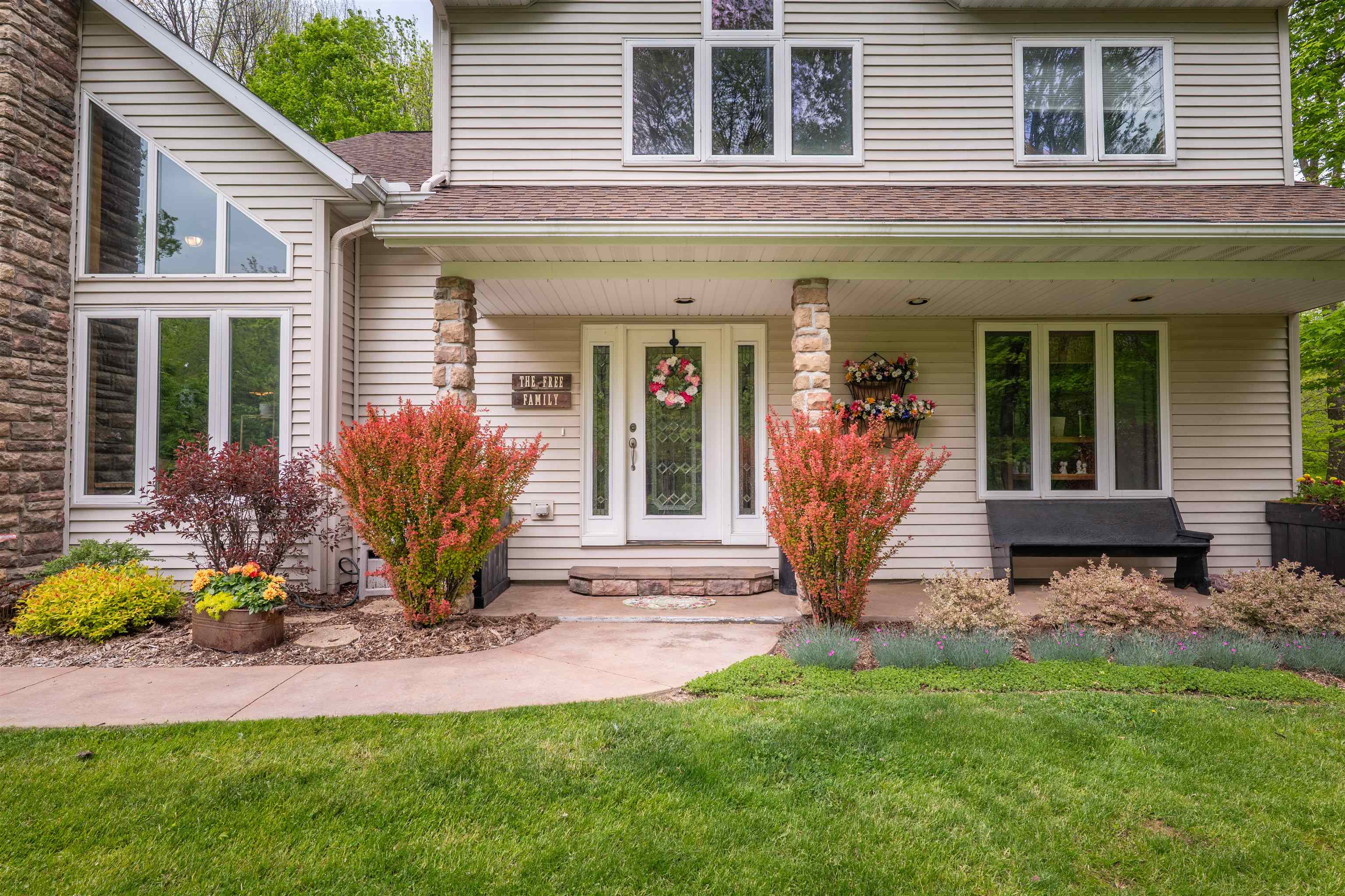 135976 FREEMAN VALLEY ROAD, Mosinee, Wisconsin 54455, 4 Bedrooms Bedrooms, ,3 BathroomsBathrooms,Residential,For Sale,135976 FREEMAN VALLEY ROAD,22602299