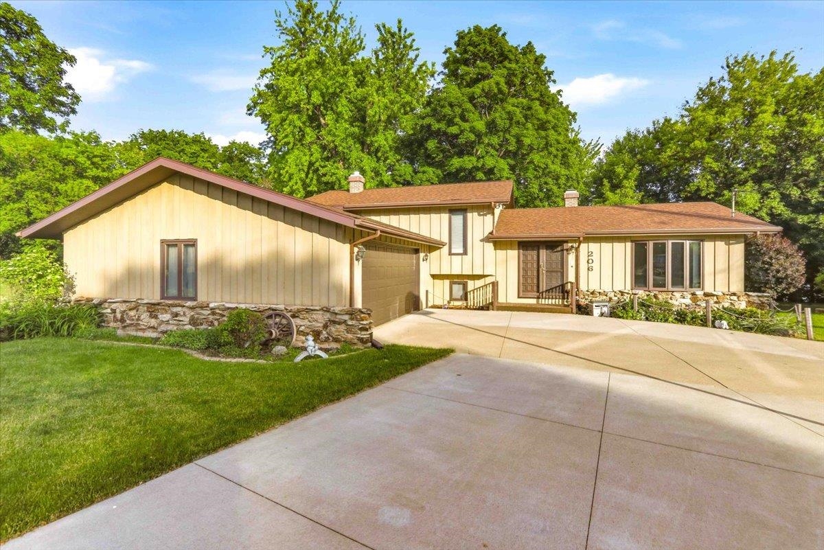 206 BUCHANAN STREET, LITTLE CHUTE, Wisconsin 54140, 3 Bedrooms Bedrooms, ,1 BathroomBathrooms,Residential,For Sale,206 BUCHANAN STREET,22602307