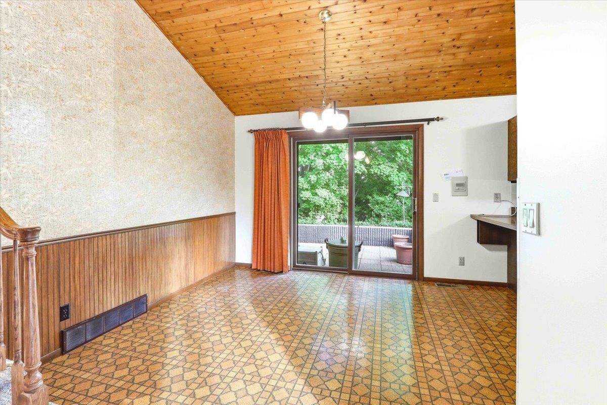 206 BUCHANAN STREET, LITTLE CHUTE, Wisconsin 54140, 3 Bedrooms Bedrooms, ,1 BathroomBathrooms,Residential,For Sale,206 BUCHANAN STREET,22602307